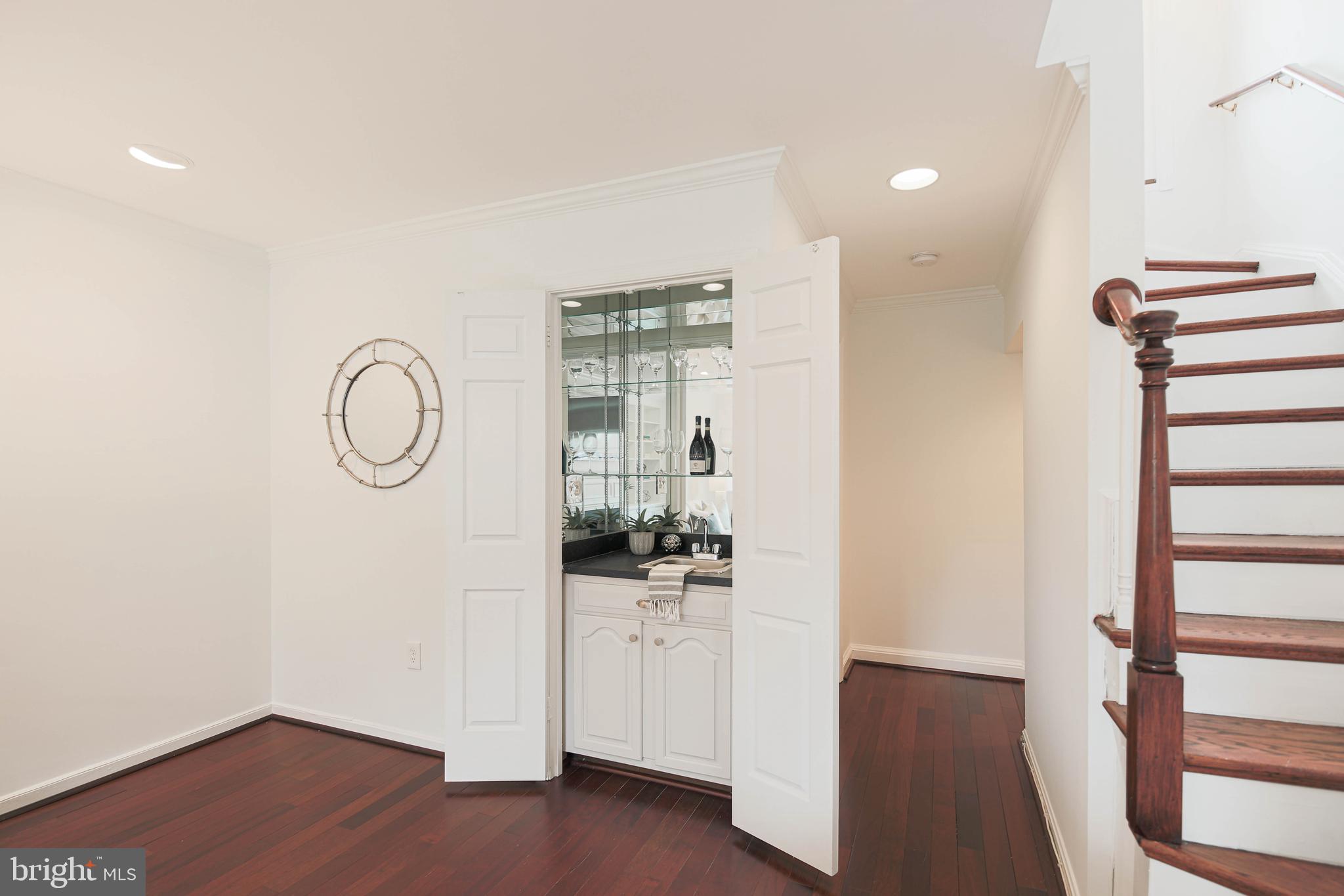 WATERGATE OF ALEXANDRIA - Residential