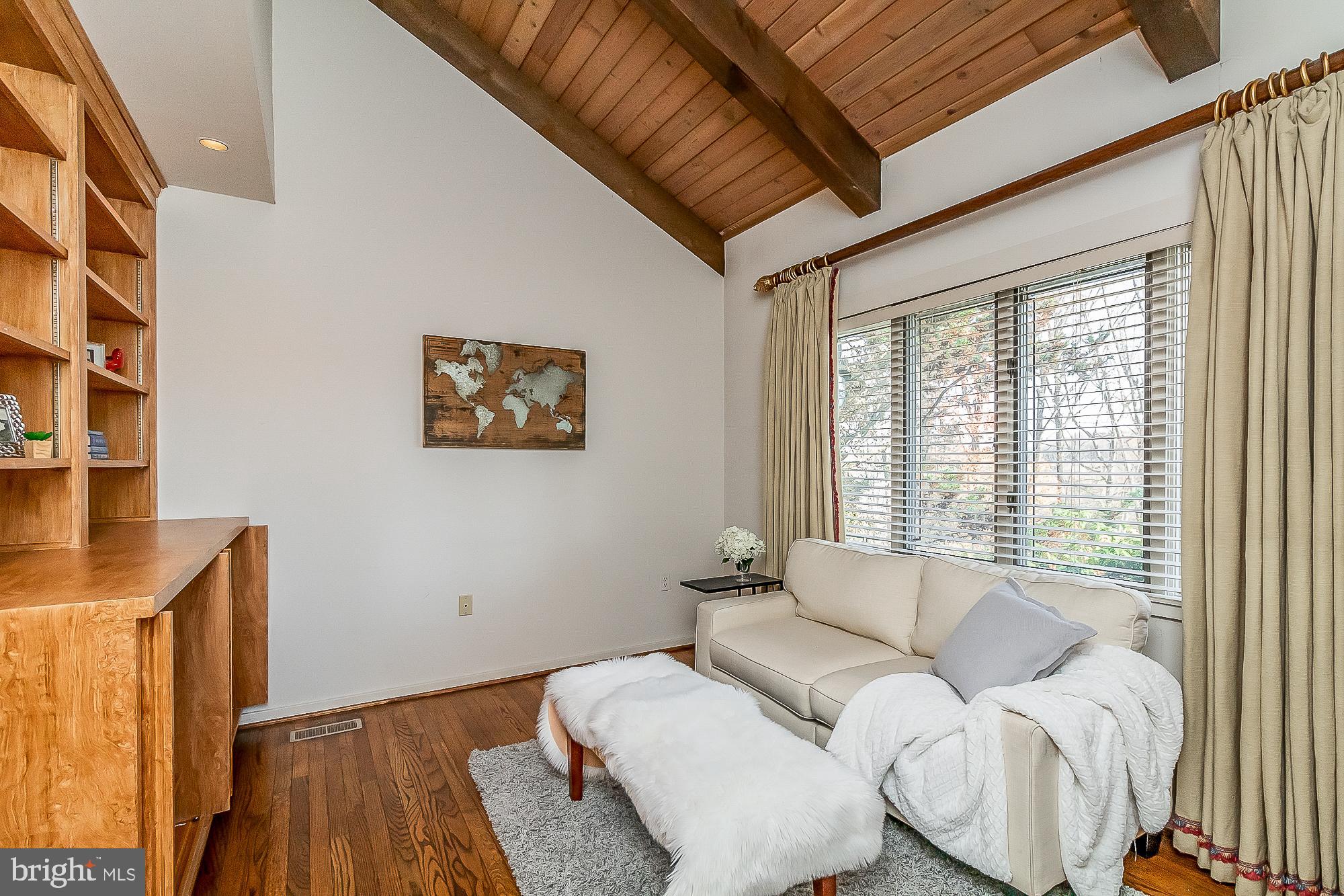 ROCKLAND - Residential