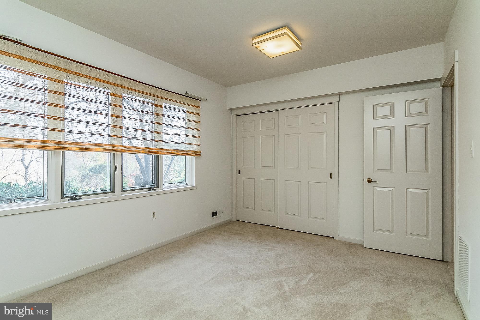 ROCKLAND - Residential