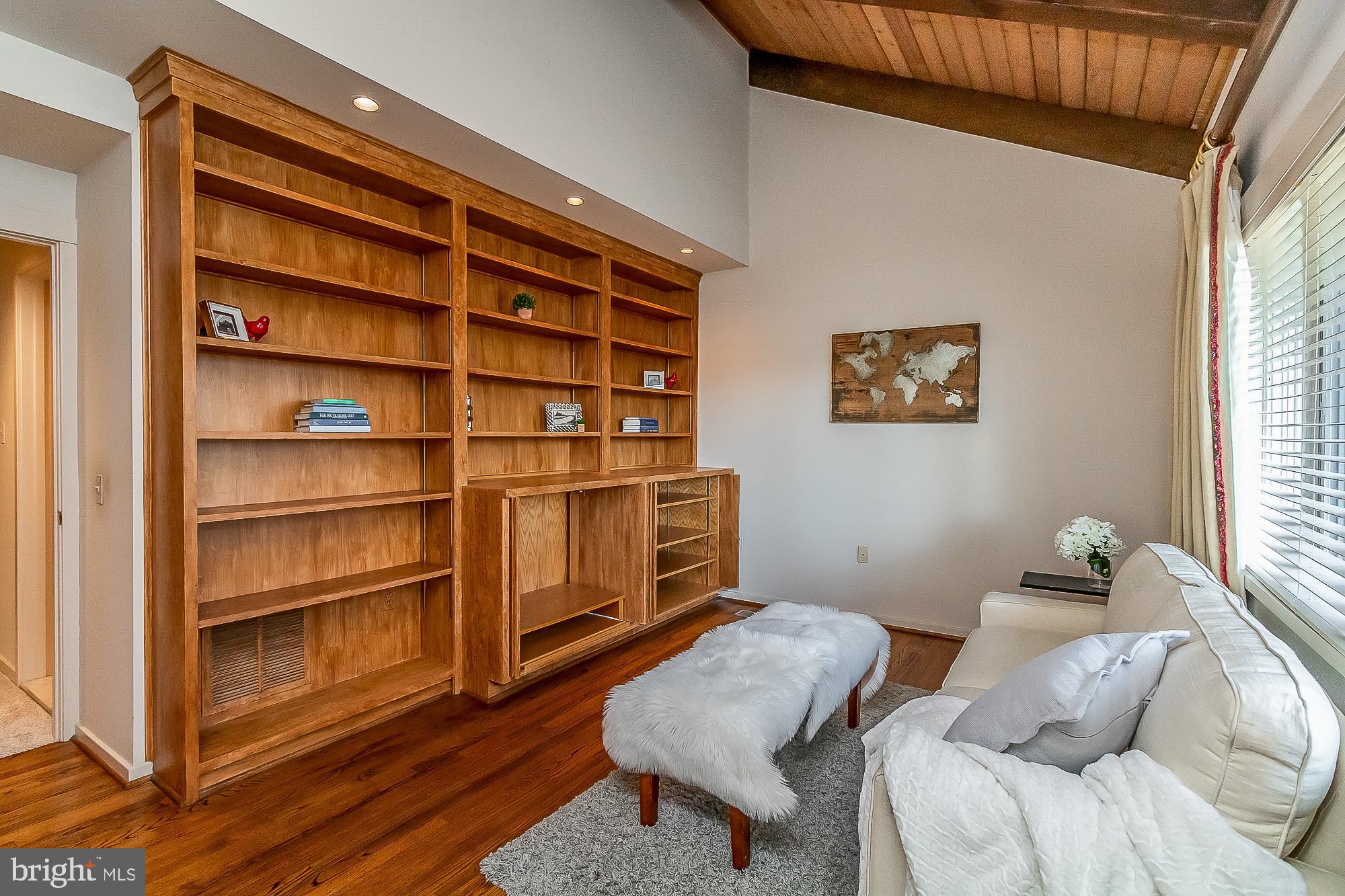 ROCKLAND - Residential