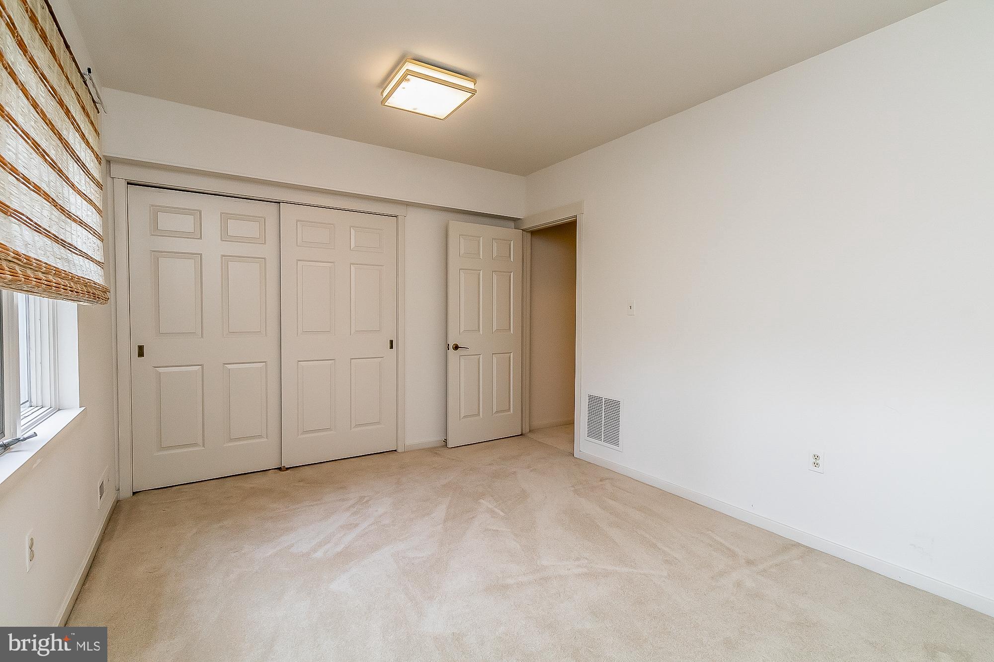 ROCKLAND - Residential