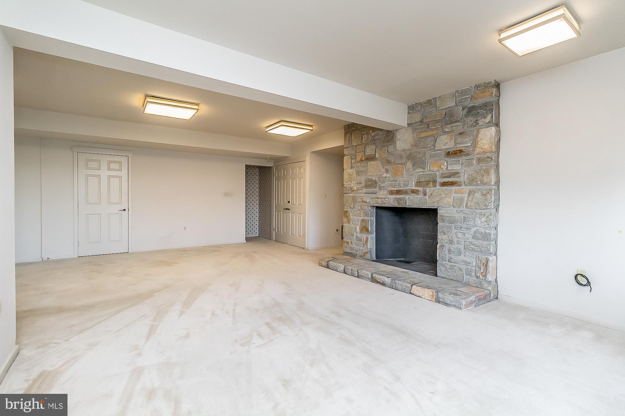 ROCKLAND - Residential