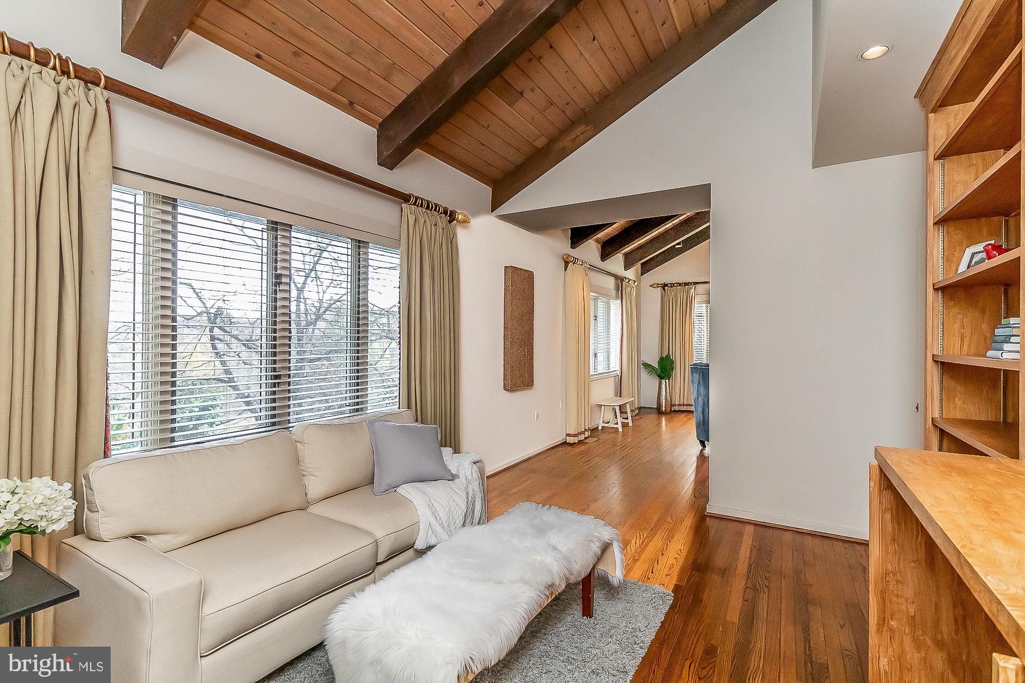 ROCKLAND - Residential