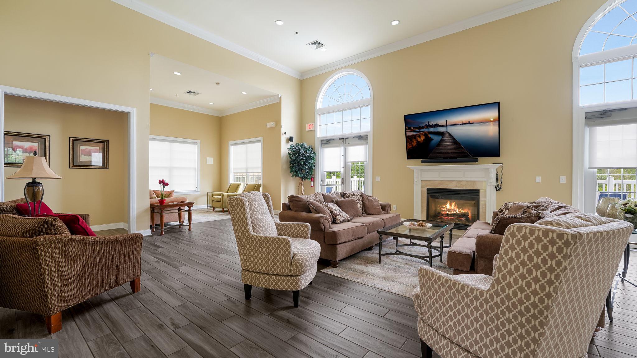 TH AT HERITAGE CNTR - Residential
