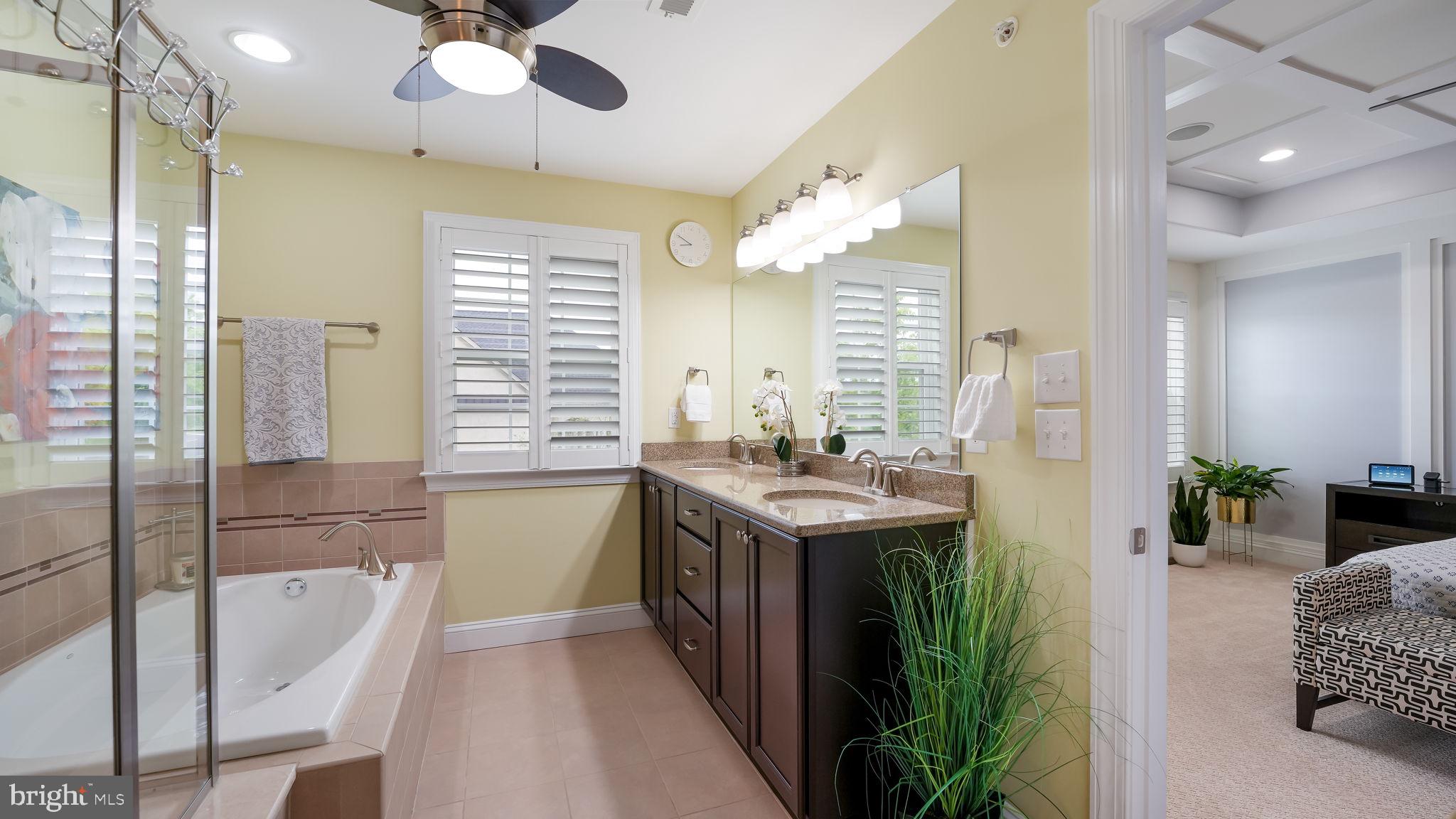 TH AT HERITAGE CNTR - Residential