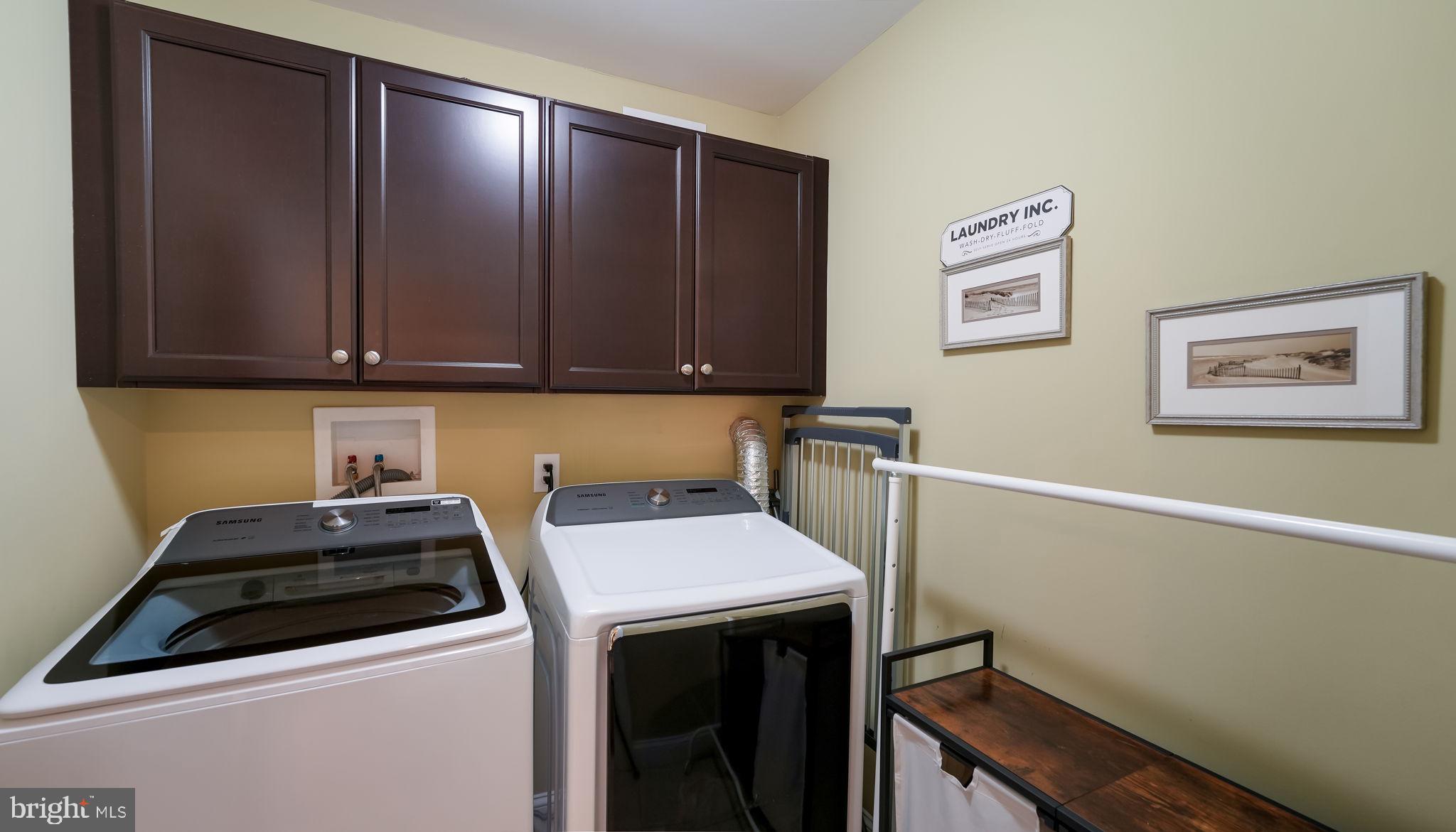TH AT HERITAGE CNTR - Residential