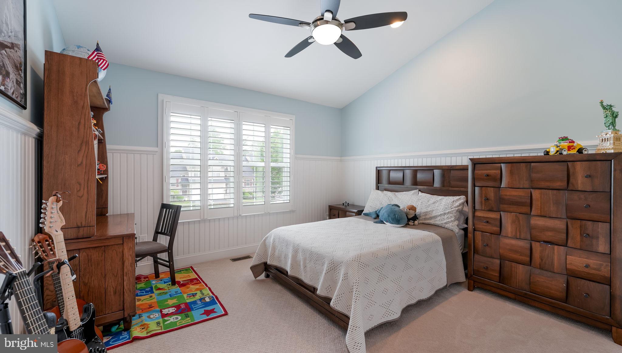 TH AT HERITAGE CNTR - Residential