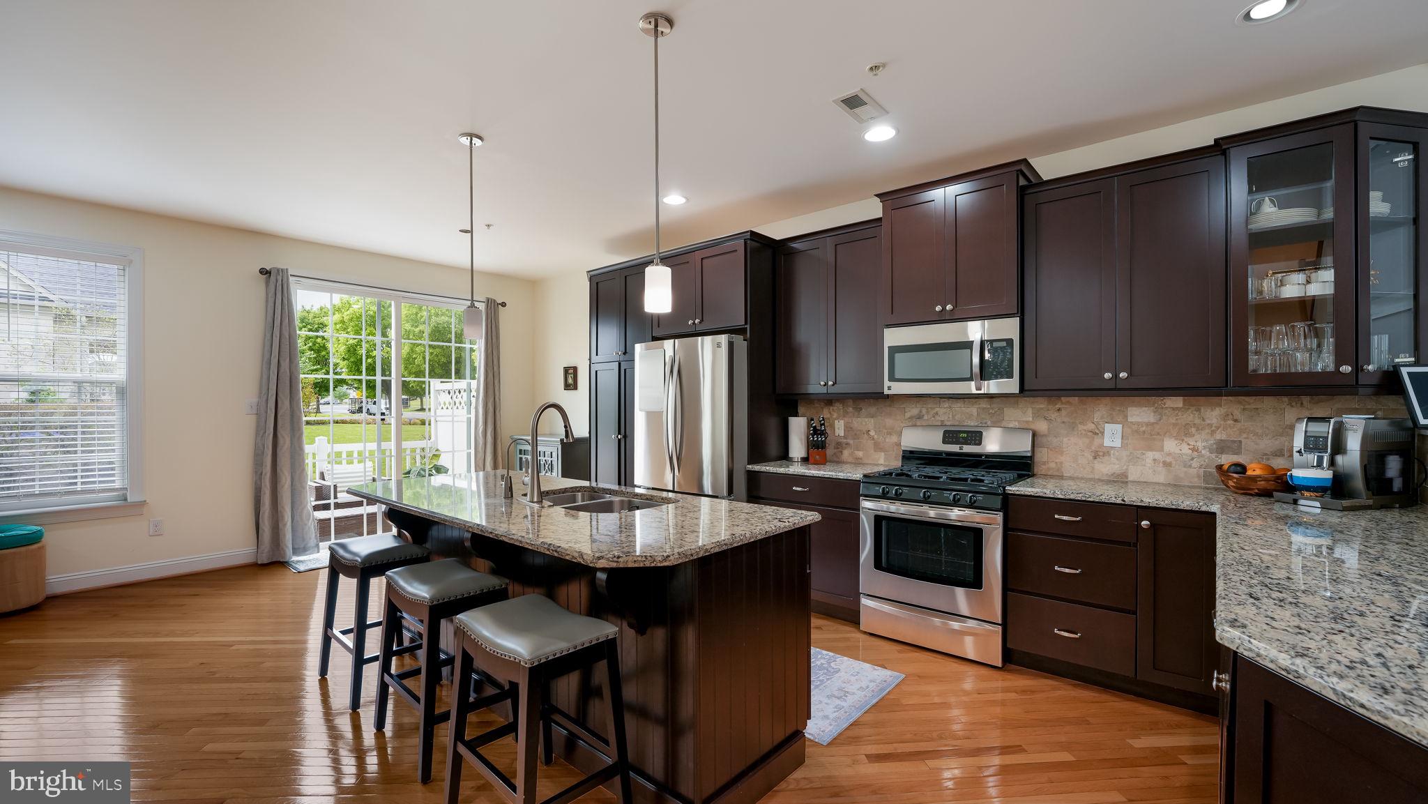 TH AT HERITAGE CNTR - Residential
