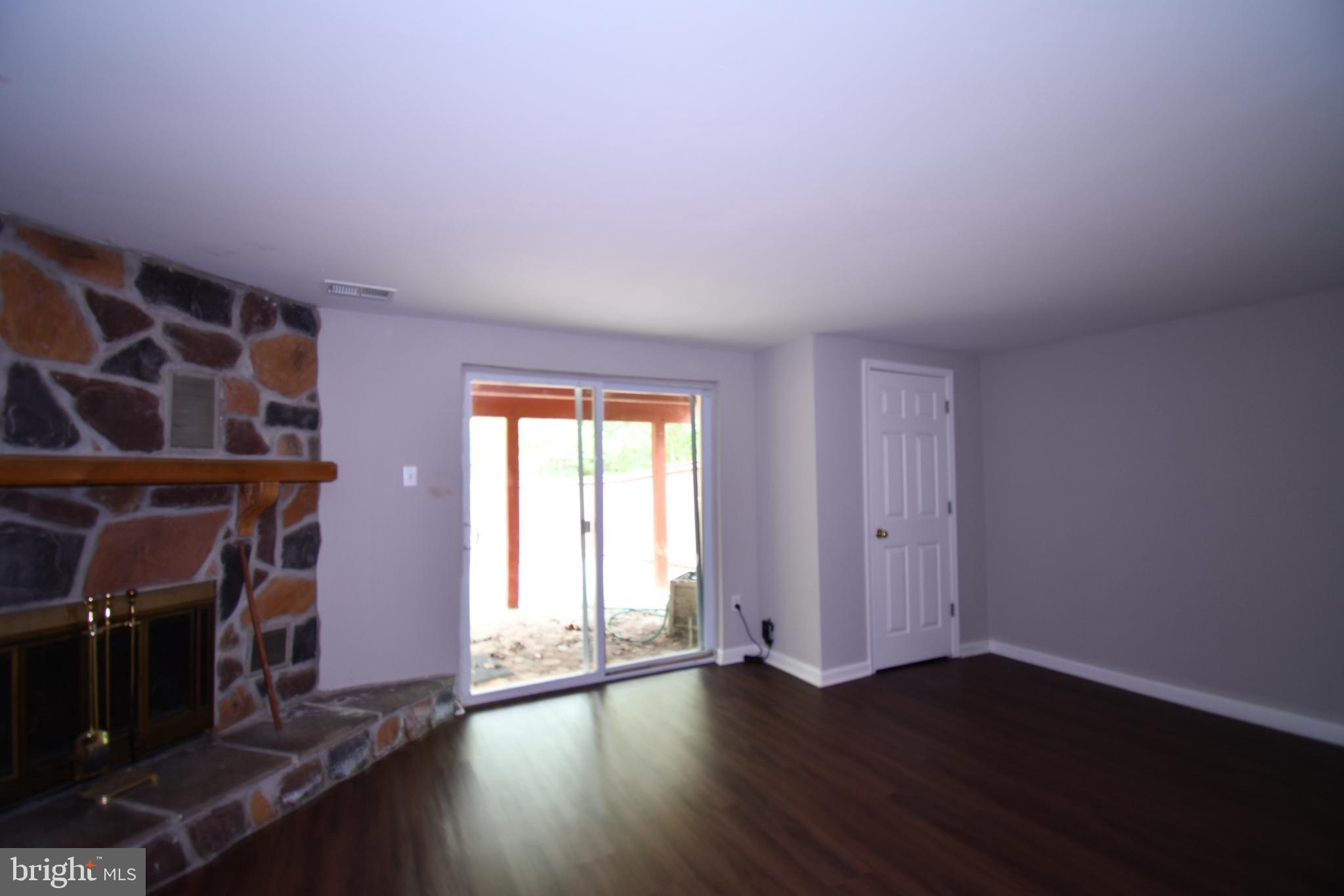 VILLAGE OF OWEN BROWN - Residential Lease