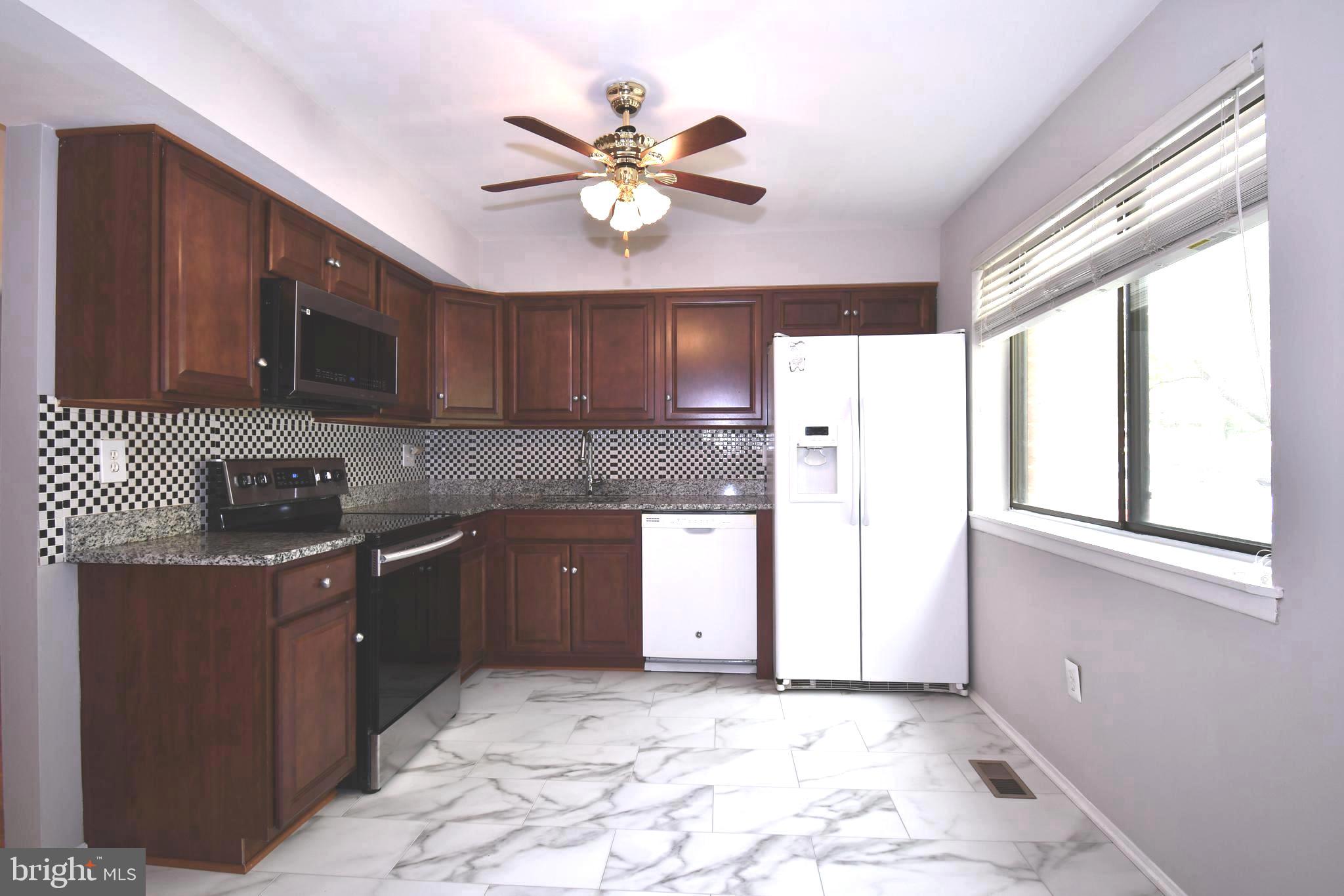 VILLAGE OF OWEN BROWN - Residential Lease