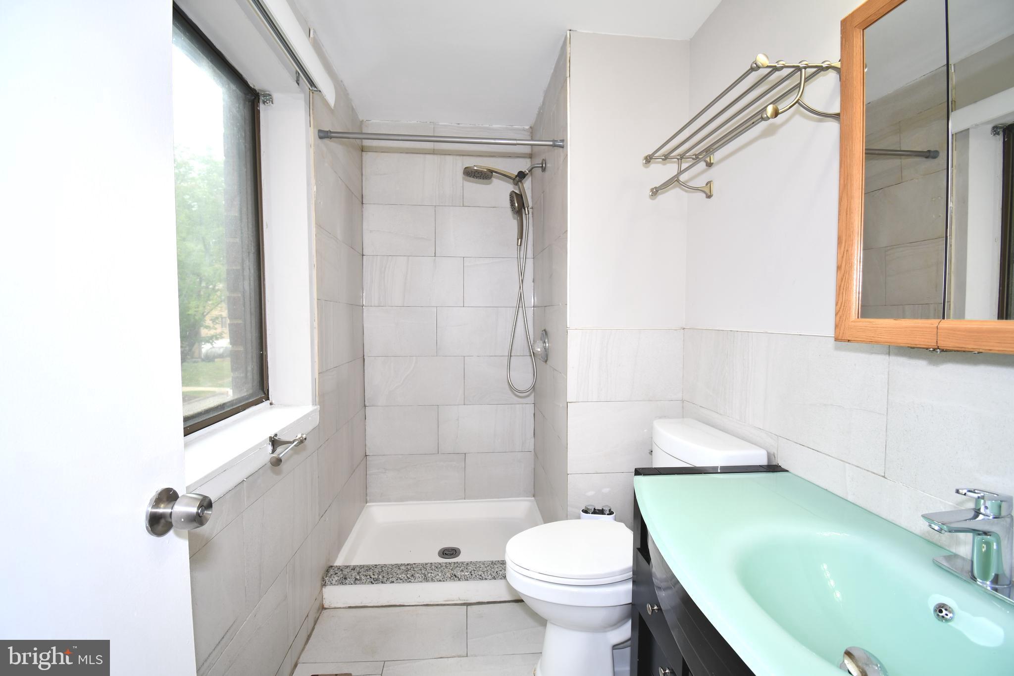 VILLAGE OF OWEN BROWN - Residential Lease