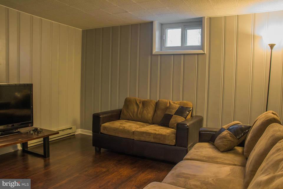 GLEN BURNIE PARK - Residential Lease