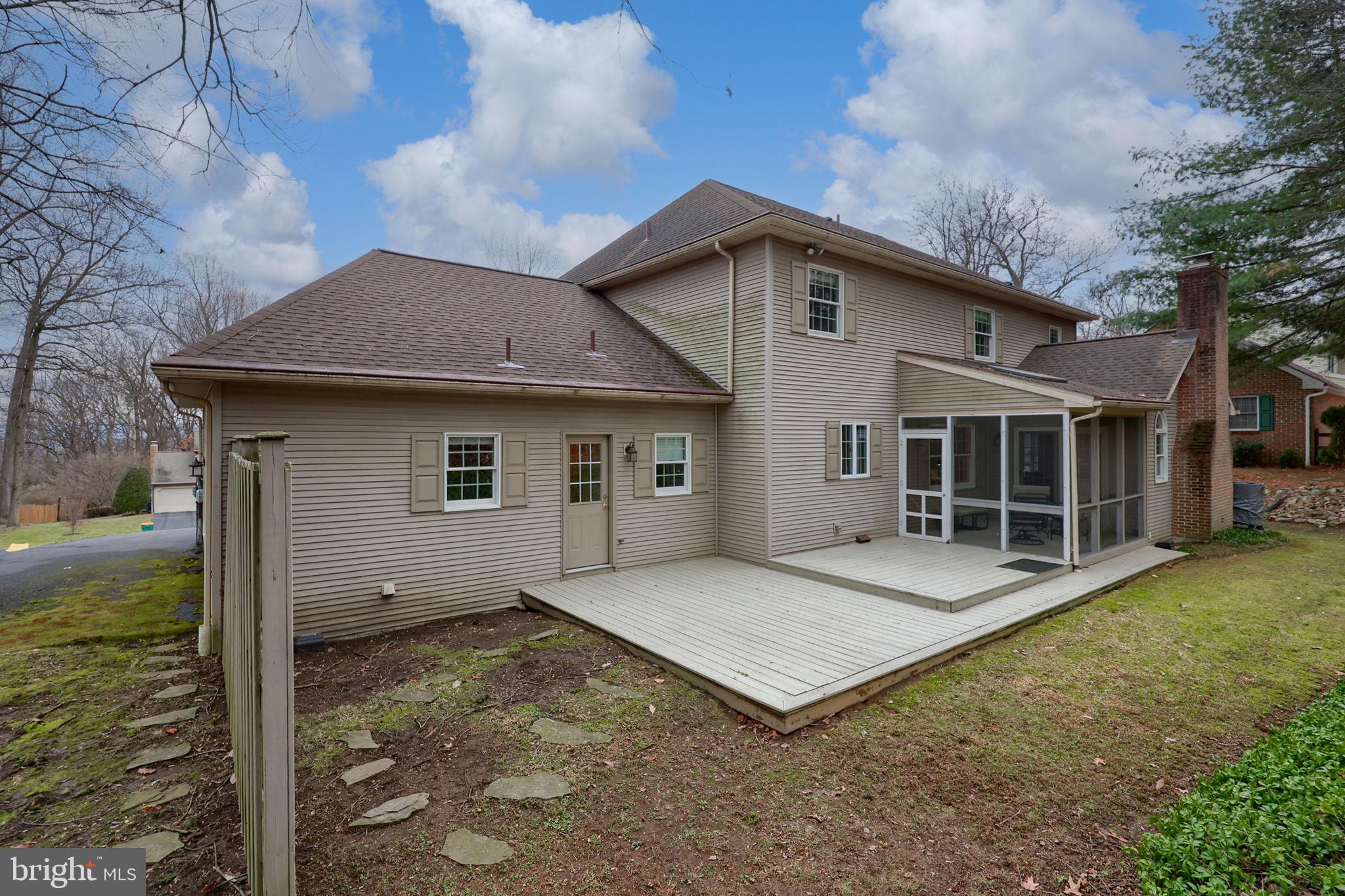 THE OAKS - Residential