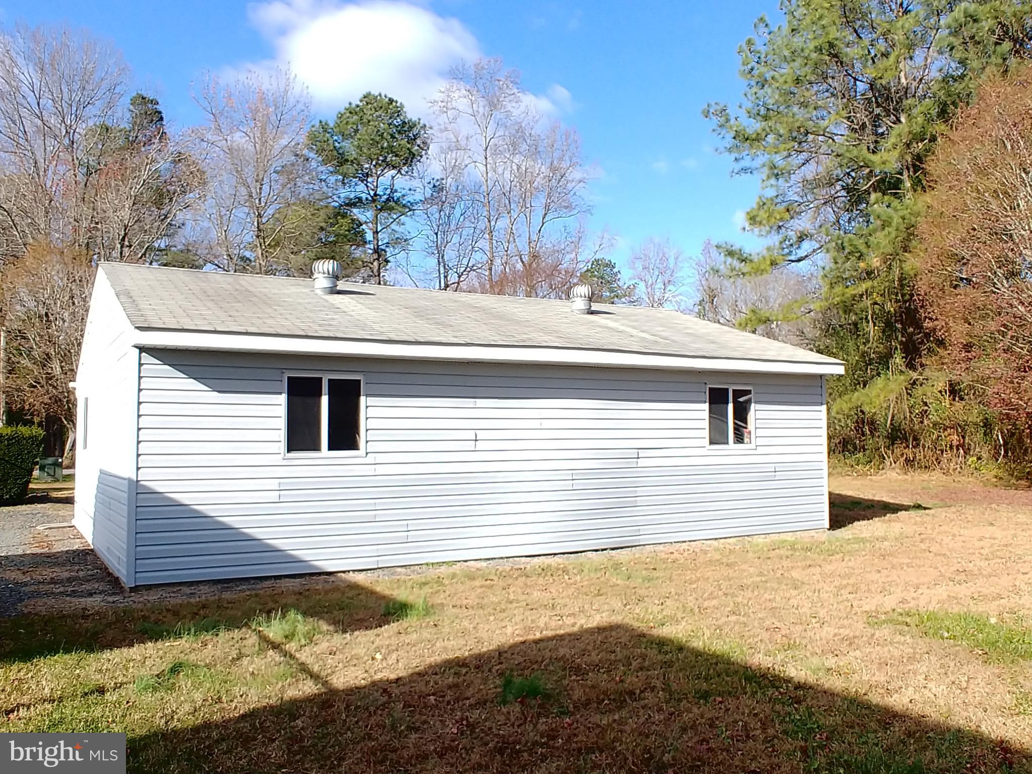 GOLDEN BEACH - Residential