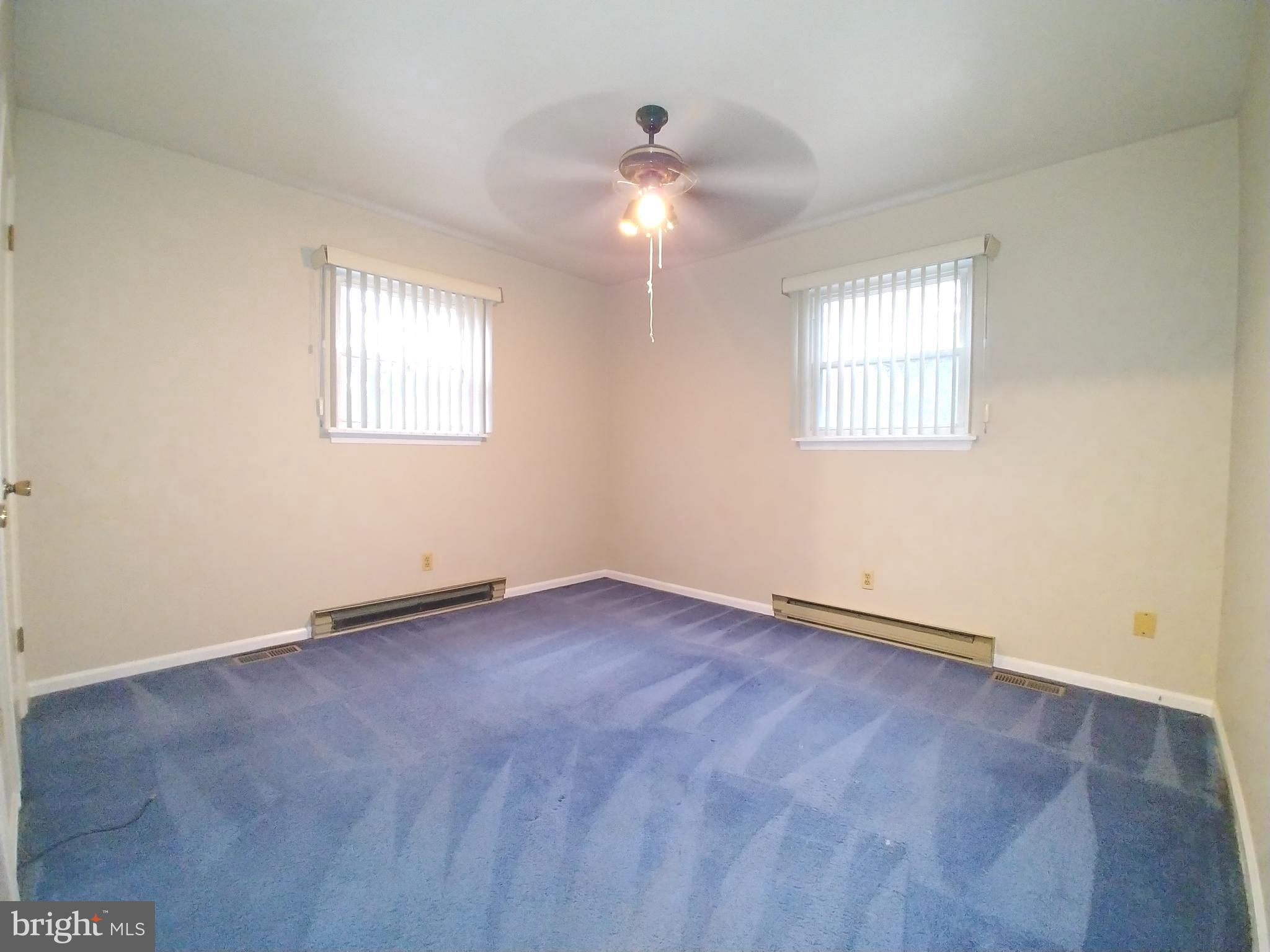 GOLDEN BEACH - Residential