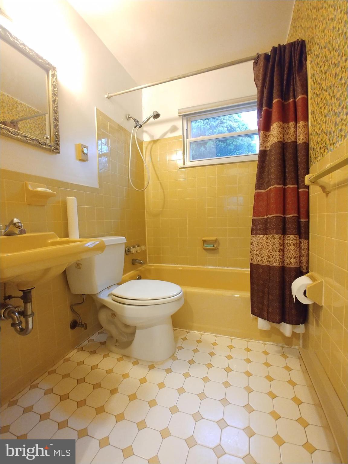 GOLDEN BEACH - Residential