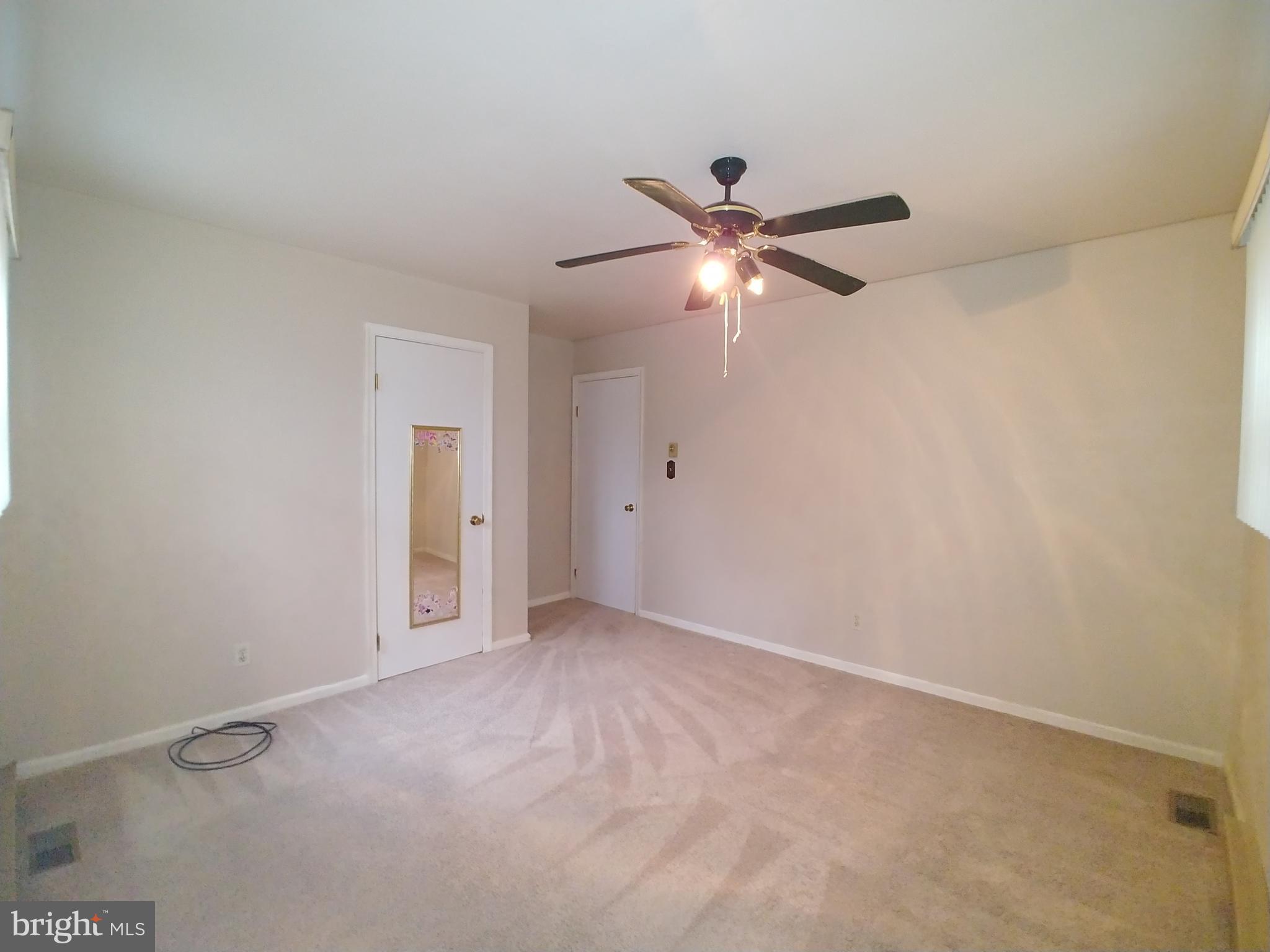 GOLDEN BEACH - Residential