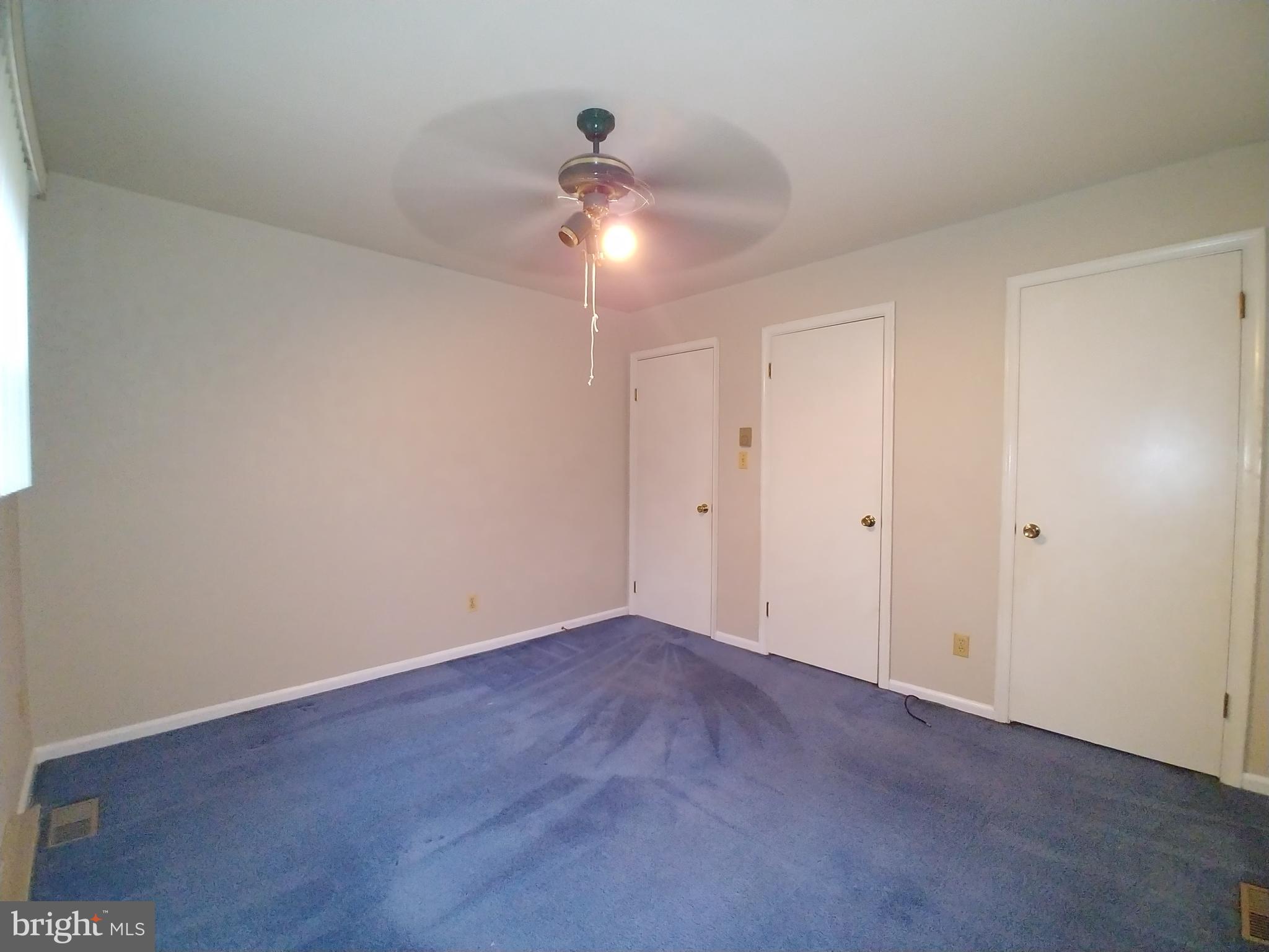 GOLDEN BEACH - Residential