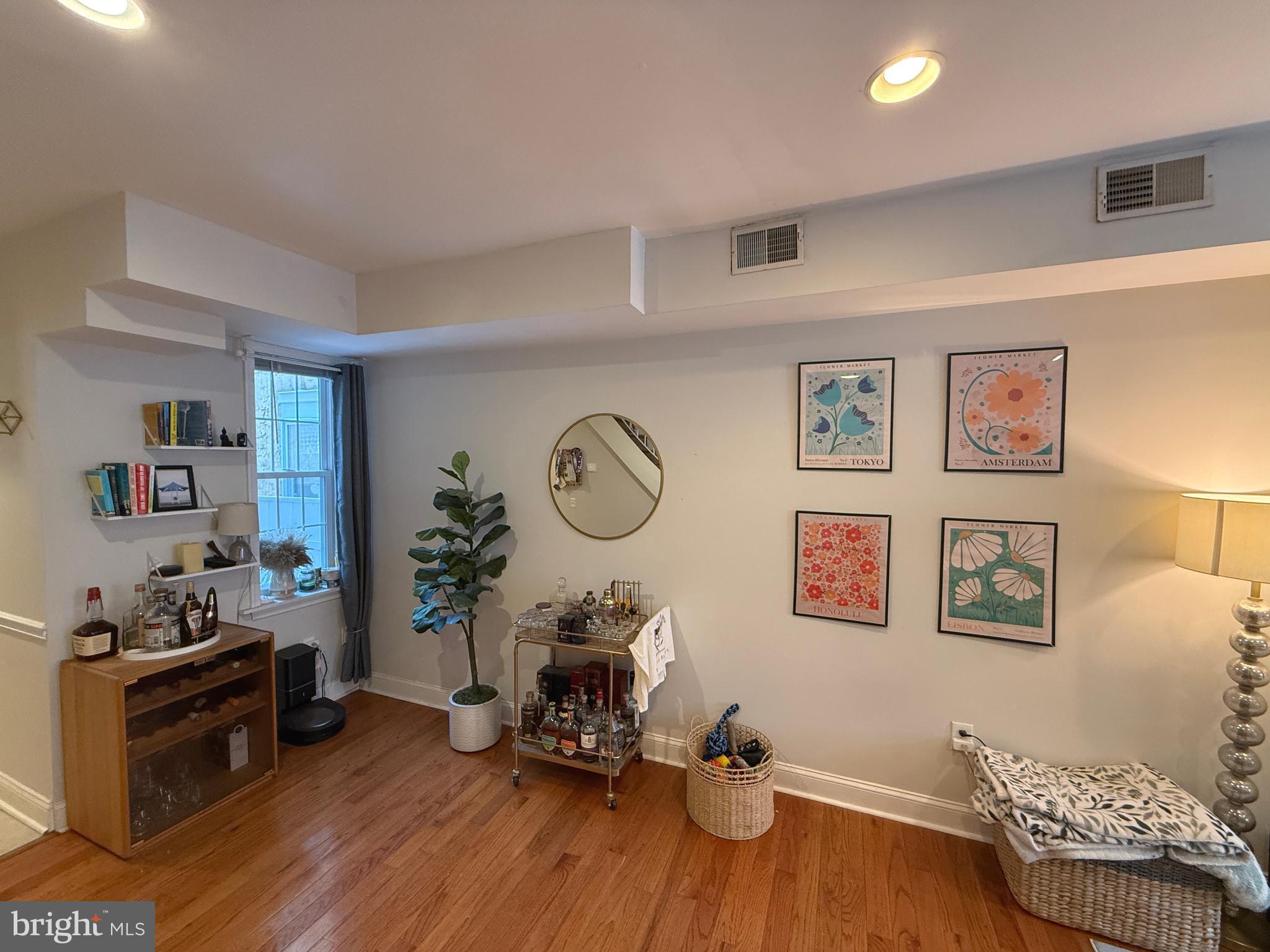 GRADUATE HOSPITAL - Residential