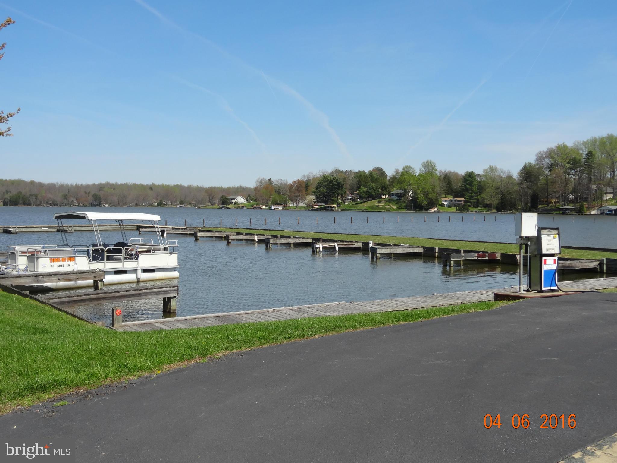 BLUE RIDGE SHORES - Residential