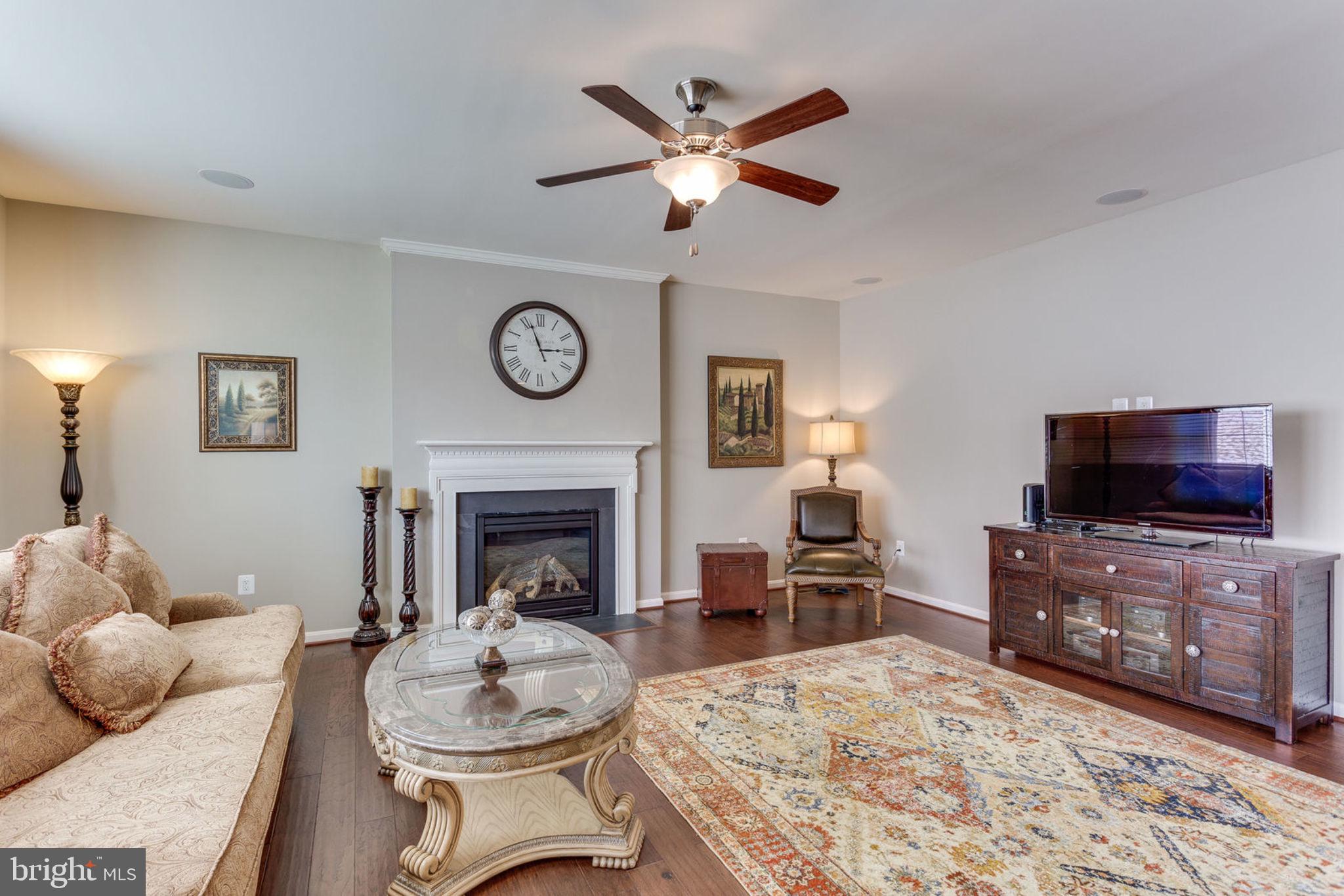 STONEWALL MANOR - Residential