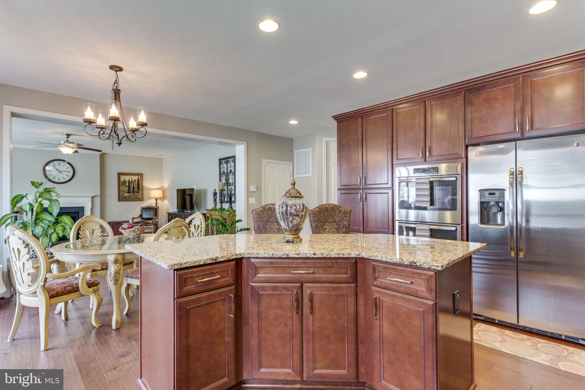 STONEWALL MANOR - Residential