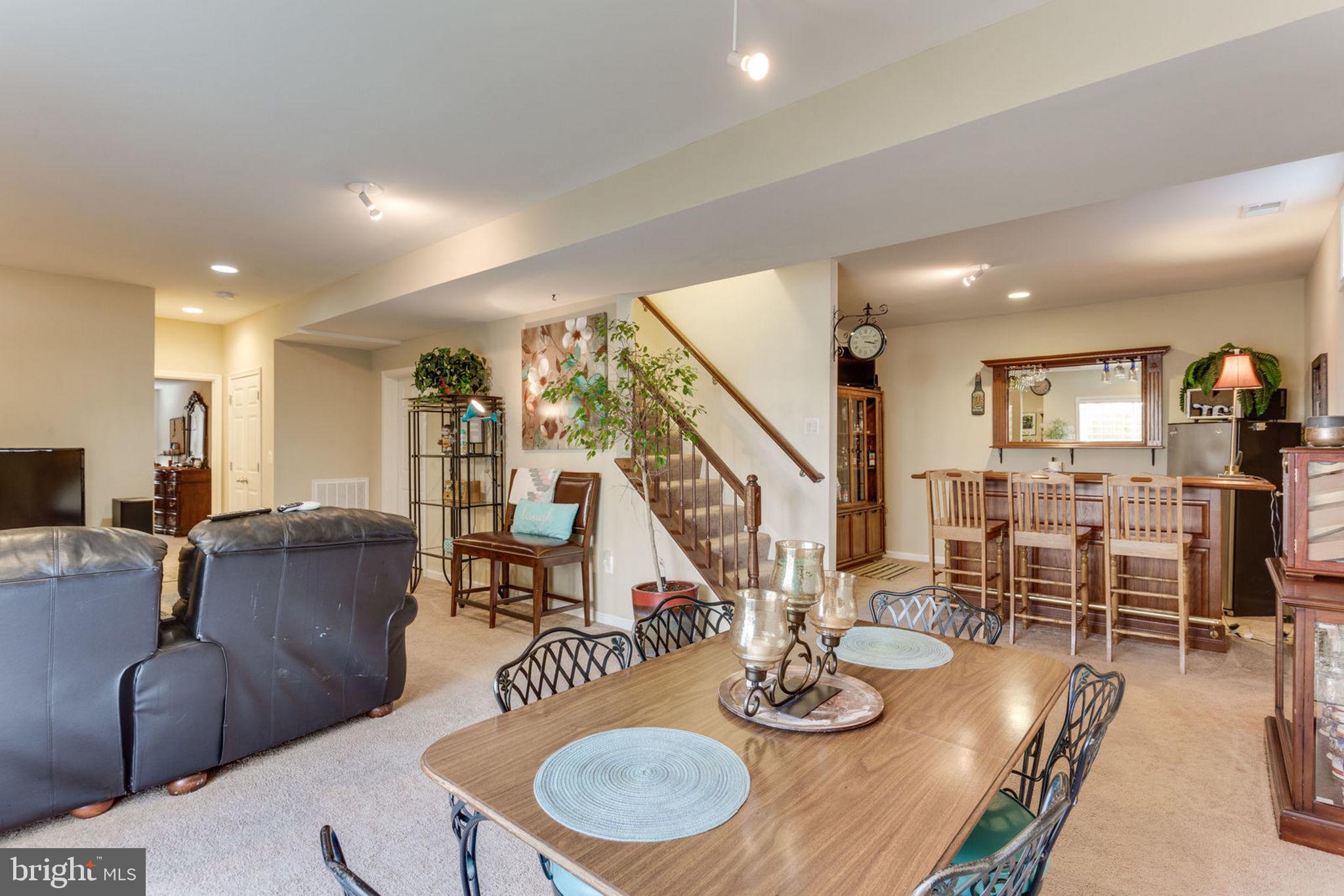 STONEWALL MANOR - Residential