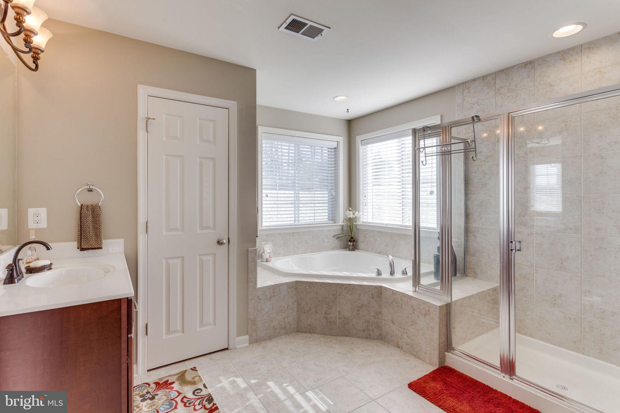 STONEWALL MANOR - Residential