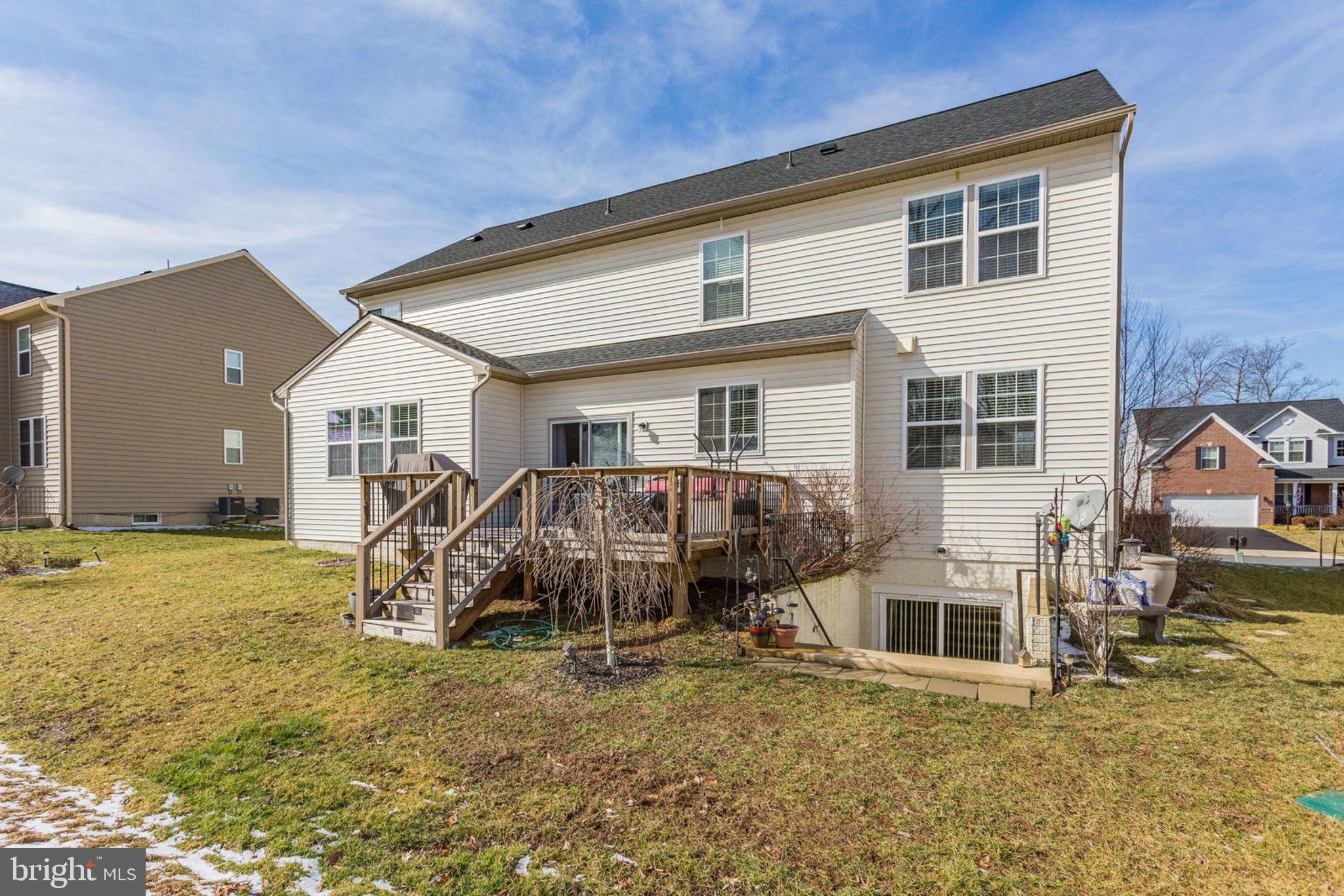 STONEWALL MANOR - Residential