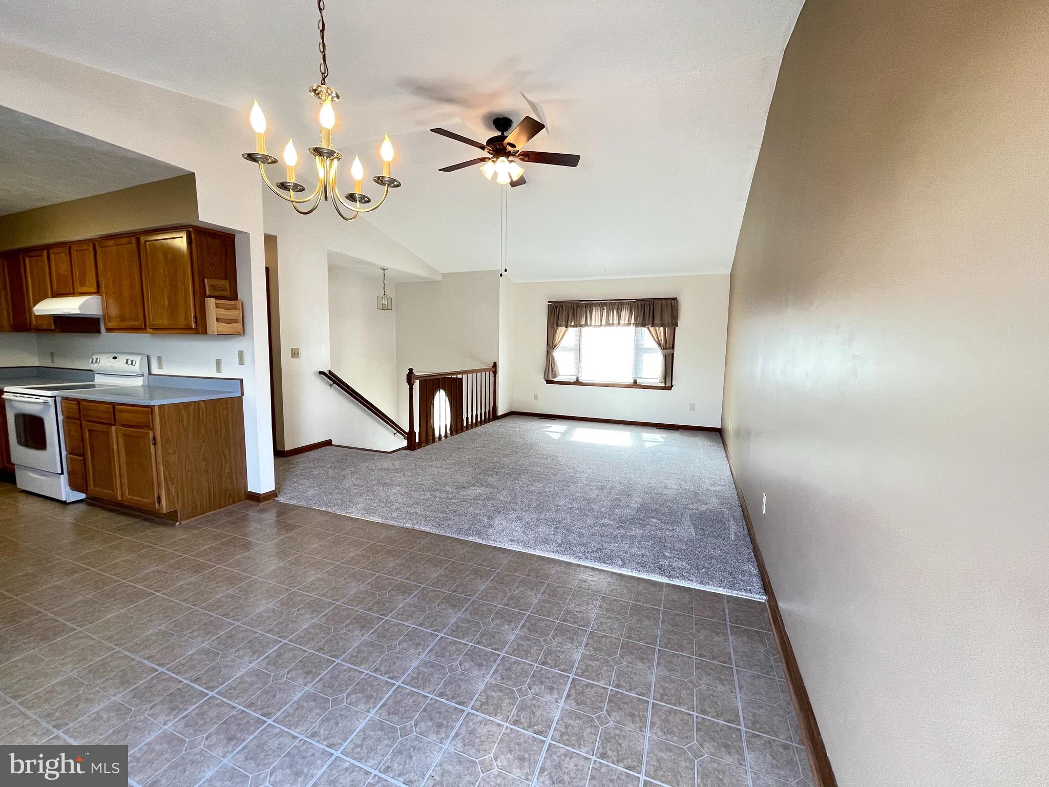 MEADOWBROOKE - Residential