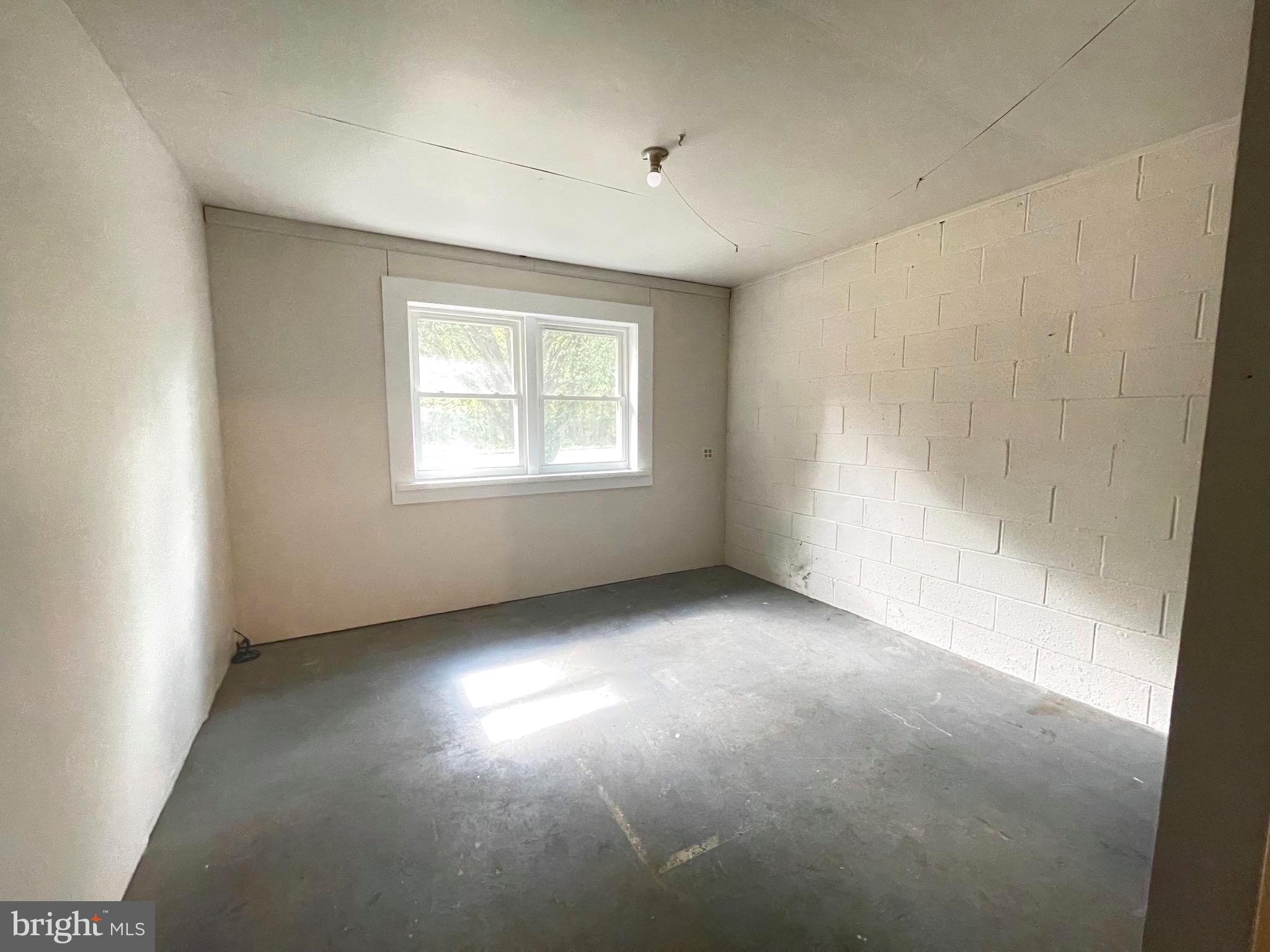 MEADOWBROOKE - Residential