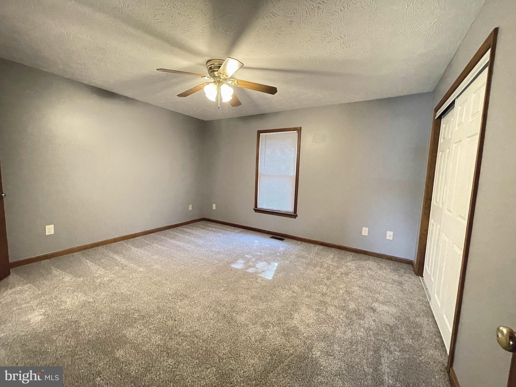 MEADOWBROOKE - Residential