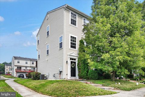 Photo of 410 DICKENS DR, LANCASTER, PA 17603 (MLS # PALA2037646)