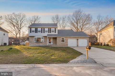 Homes For Sale - 210 W Silver Fox Road<br/> NEWARK, DE 19702