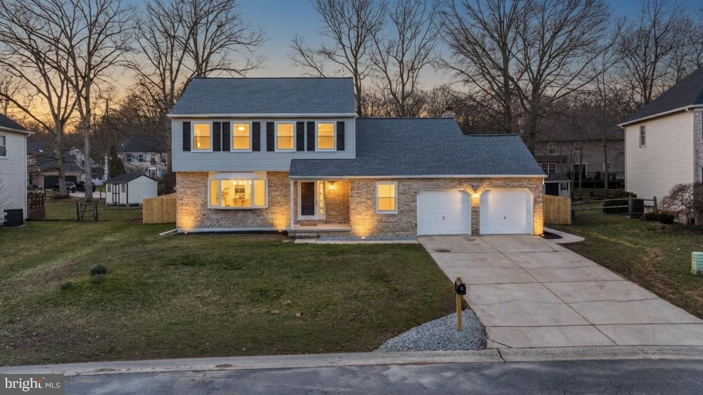 210 W SILVER FOX ROAD