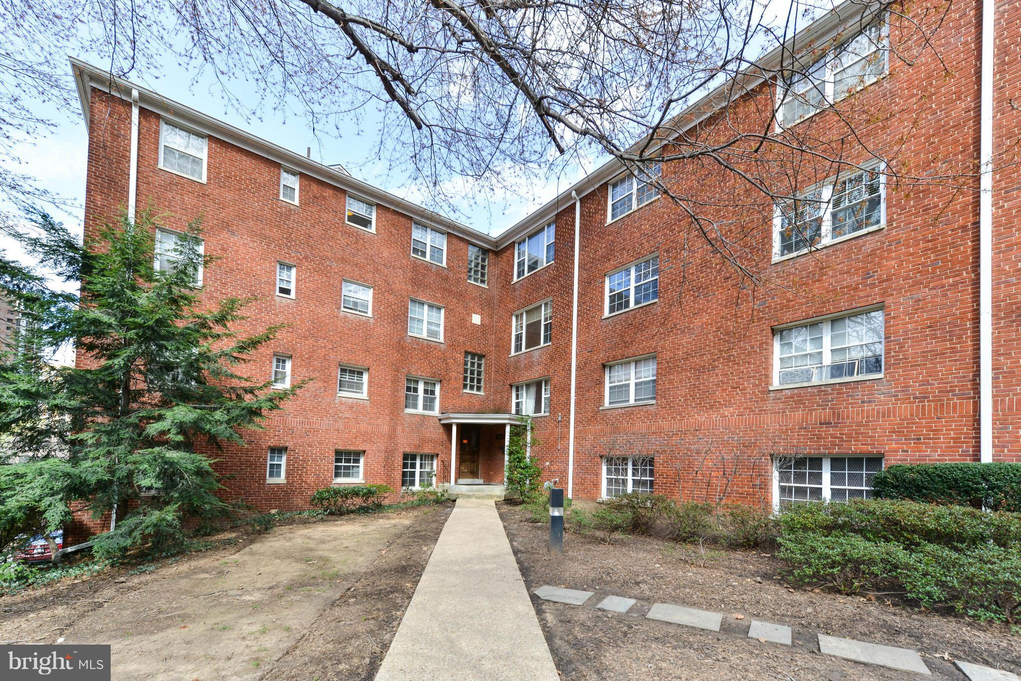 ROSSLYN HEIGHTS - Residential