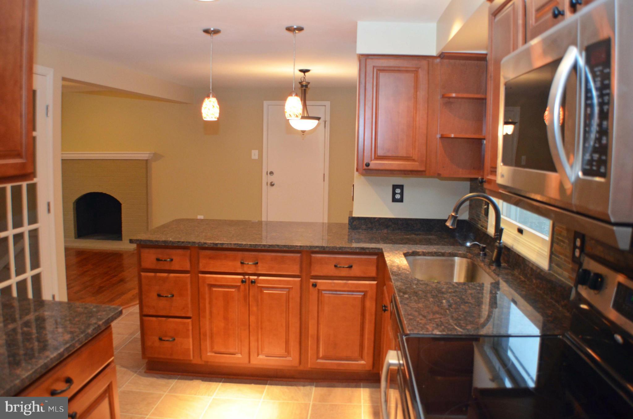 FOX MILL ESTATES - Residential Lease