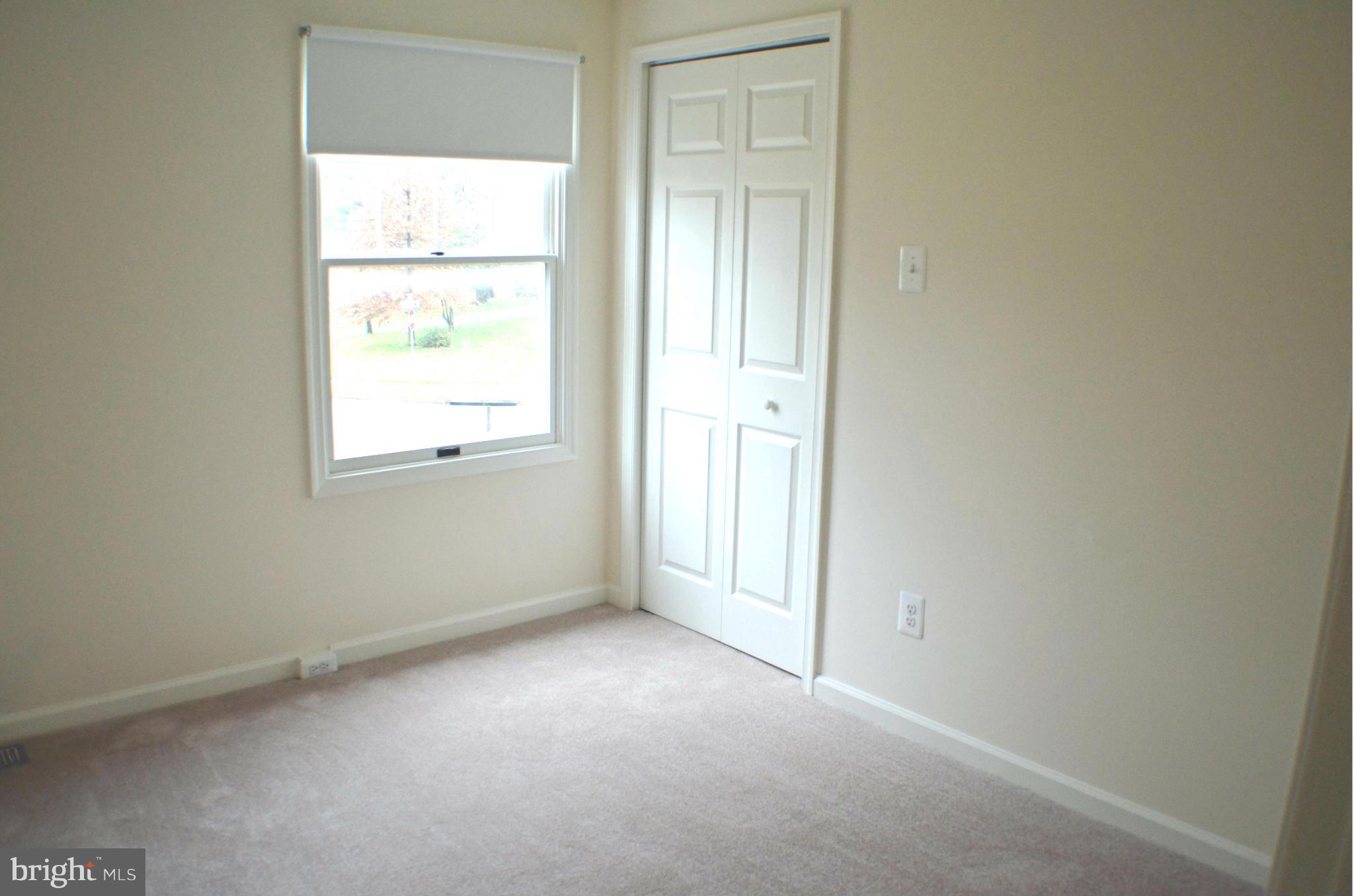 FOX MILL ESTATES - Residential Lease