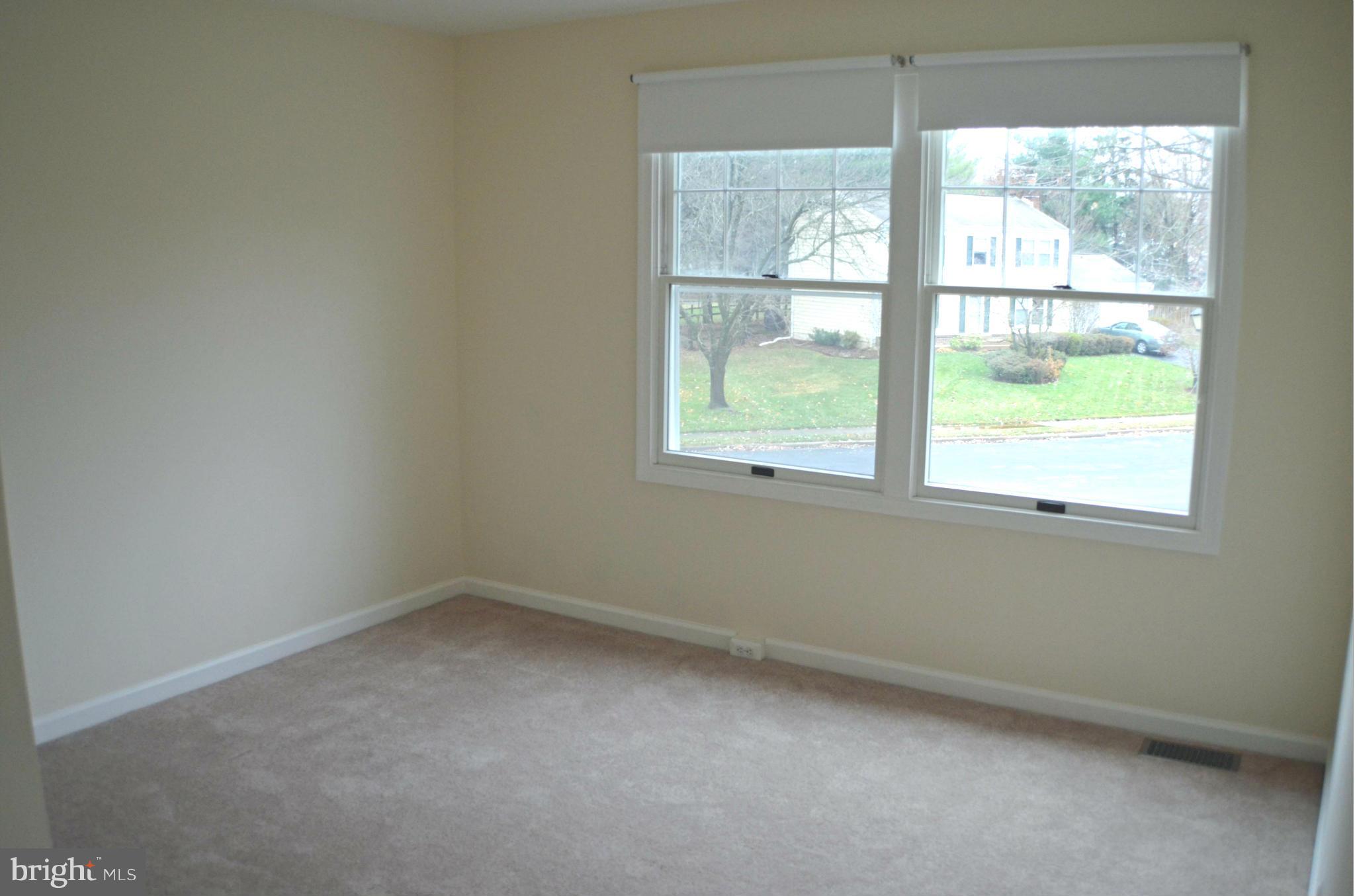 FOX MILL ESTATES - Residential Lease