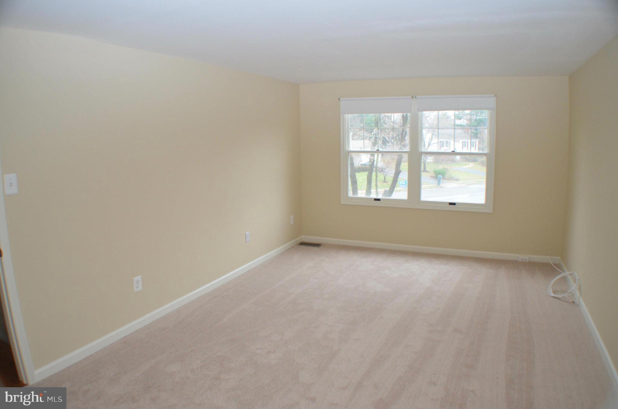 FOX MILL ESTATES - Residential Lease