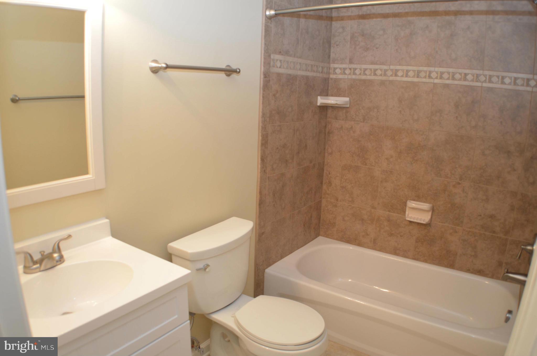 FOX MILL ESTATES - Residential Lease