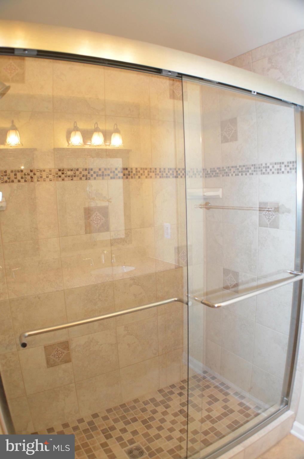 FOX MILL ESTATES - Residential Lease