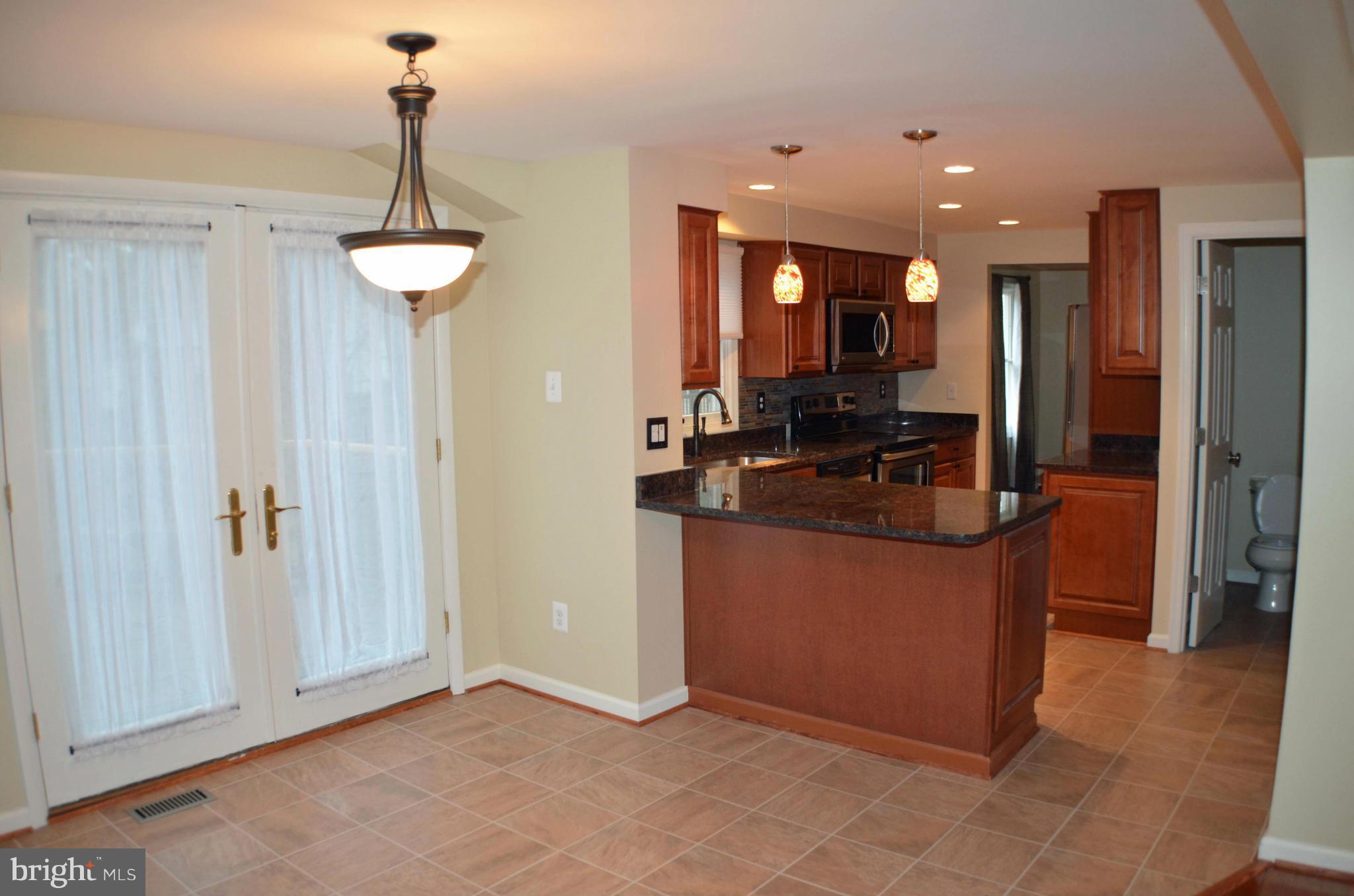 FOX MILL ESTATES - Residential Lease