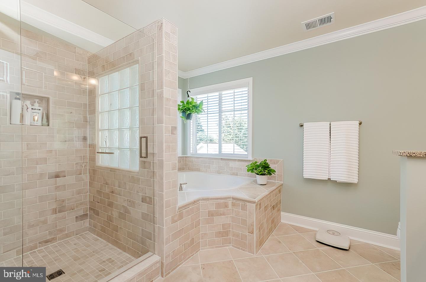 HUNTFIELD - Residential