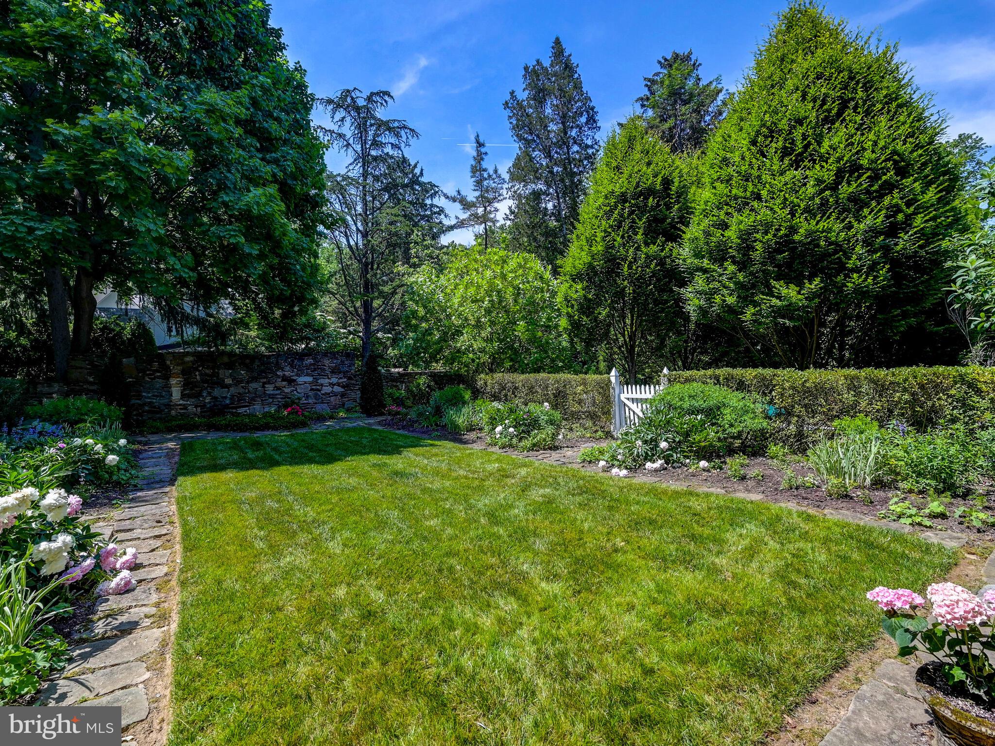 WOODBROOK - Residential