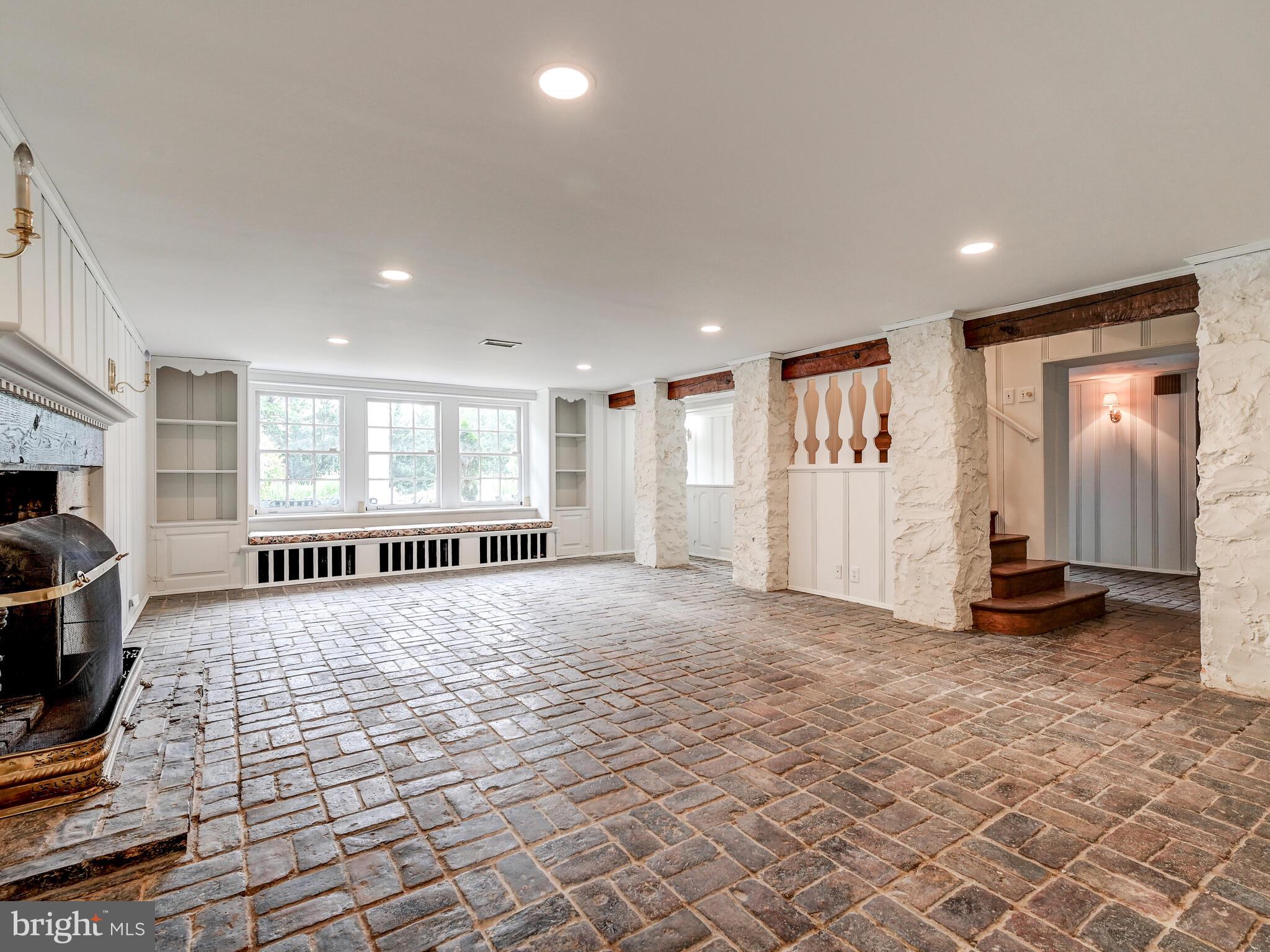 WOODBROOK - Residential