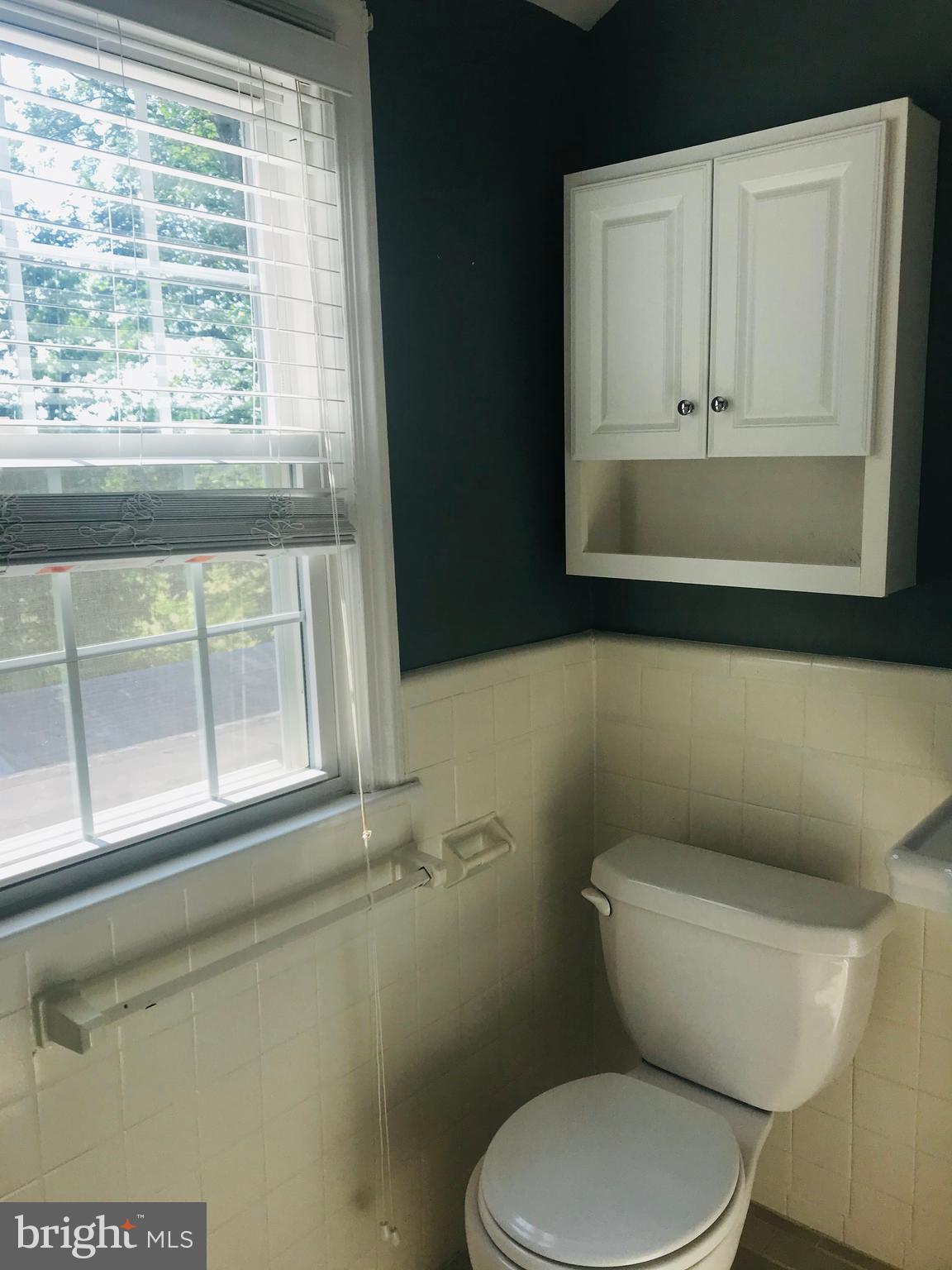 JEFFERSON MANOR - Residential Lease