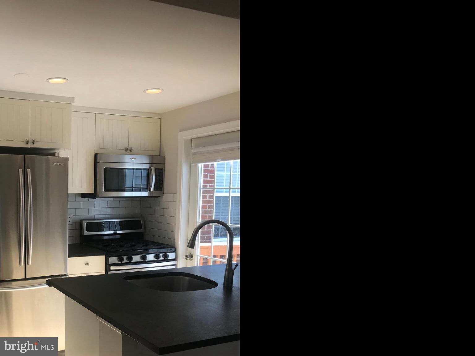 JEFFERSON MANOR - Residential Lease