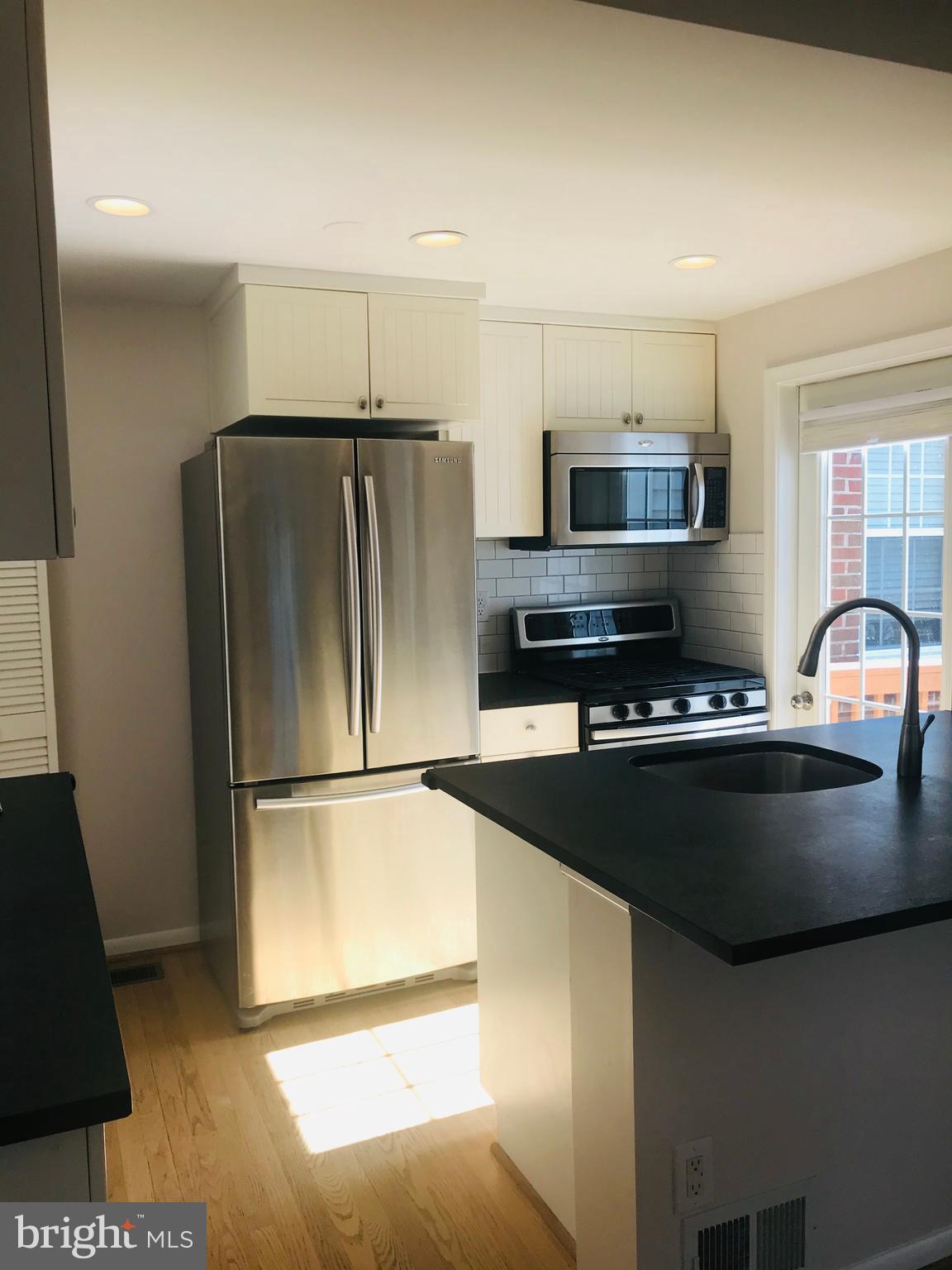 JEFFERSON MANOR - Residential Lease