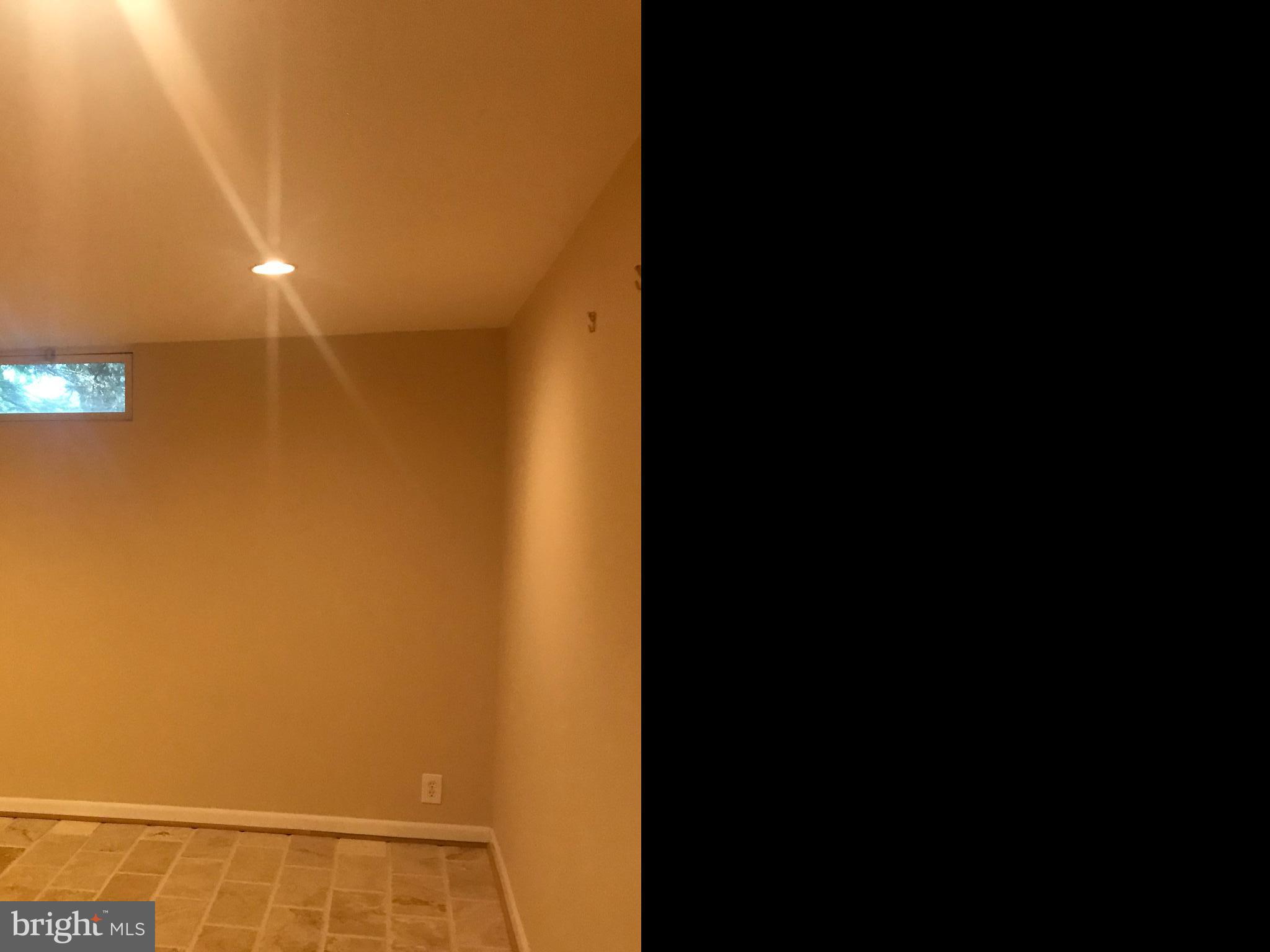 JEFFERSON MANOR - Residential Lease